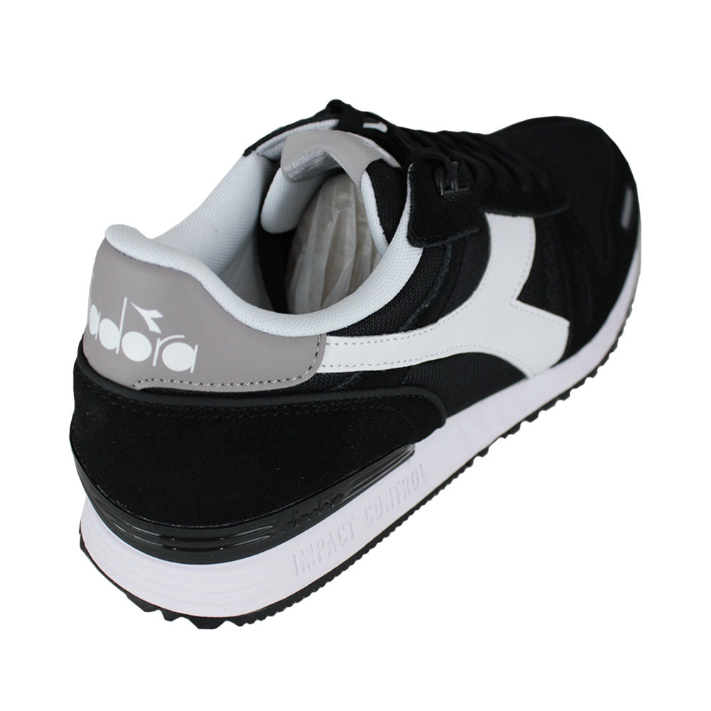 Zapatillas Diadora 501.158623 01 C7565 Preto/cinza
