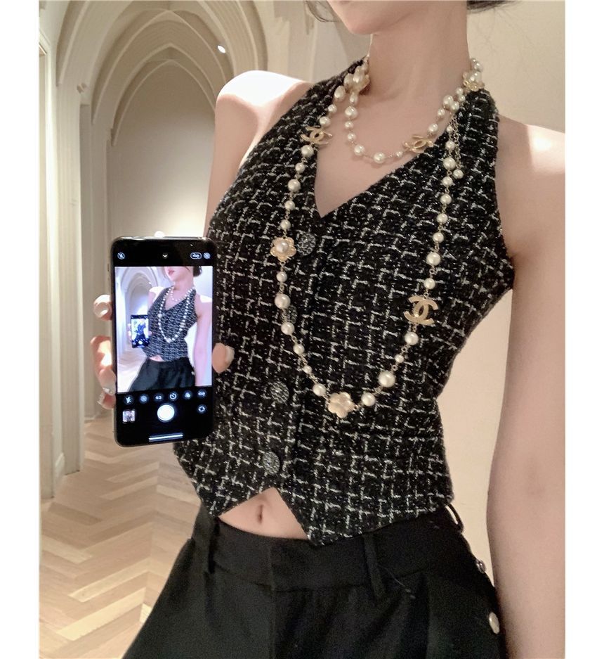 Yupina - Halterhals geruit tweed crop top met knoopjes