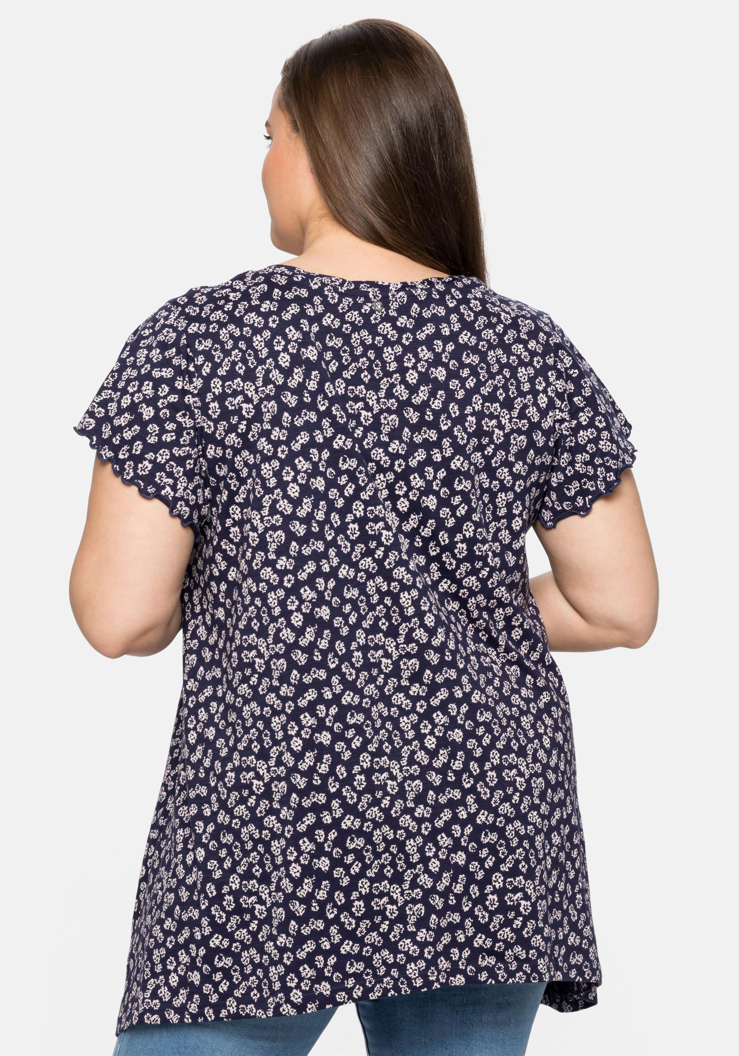 Shirt mit Alloverdruck, in Zipfelform