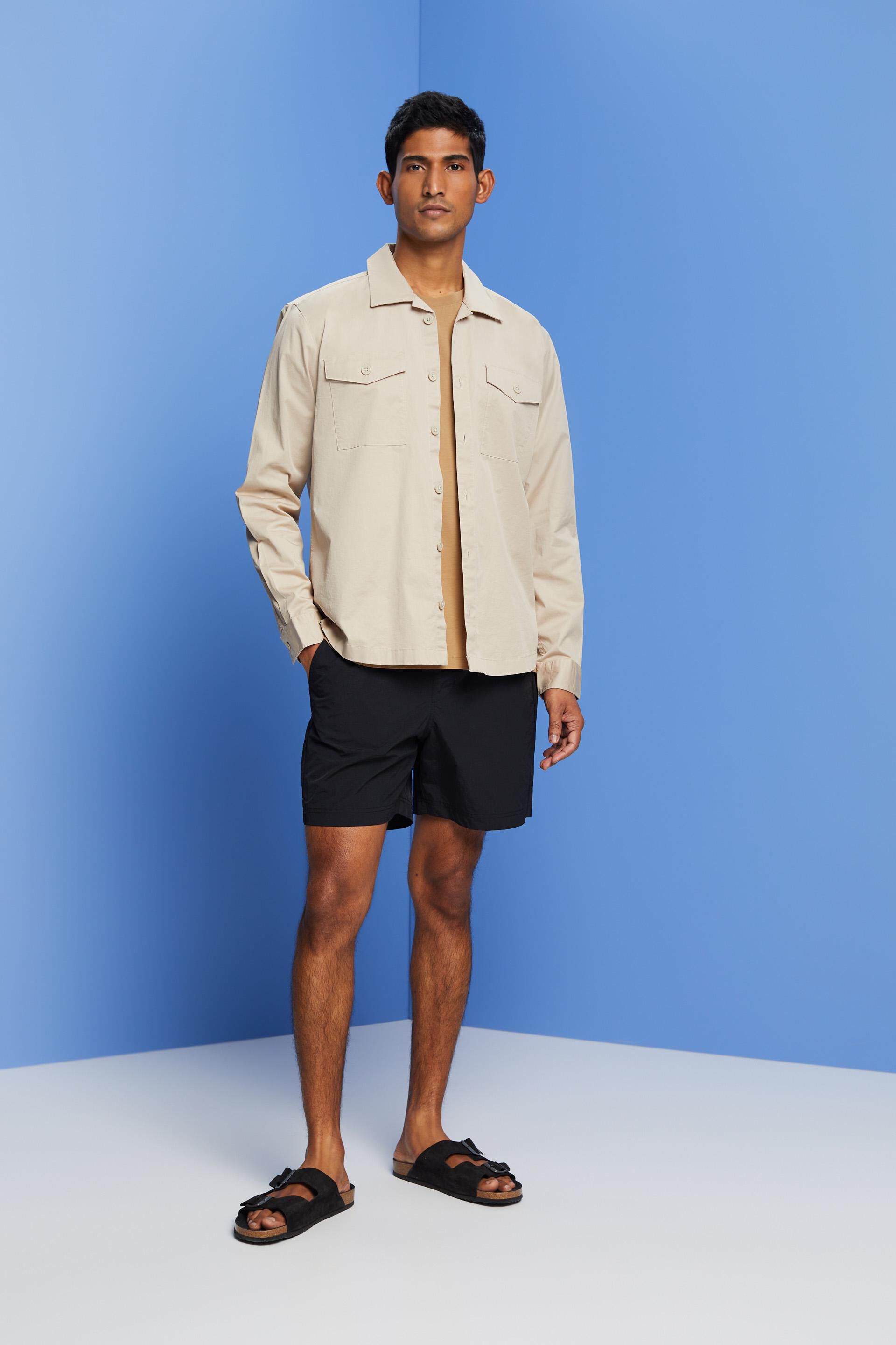 Chemise en coton munie de deux poches-poitrine
