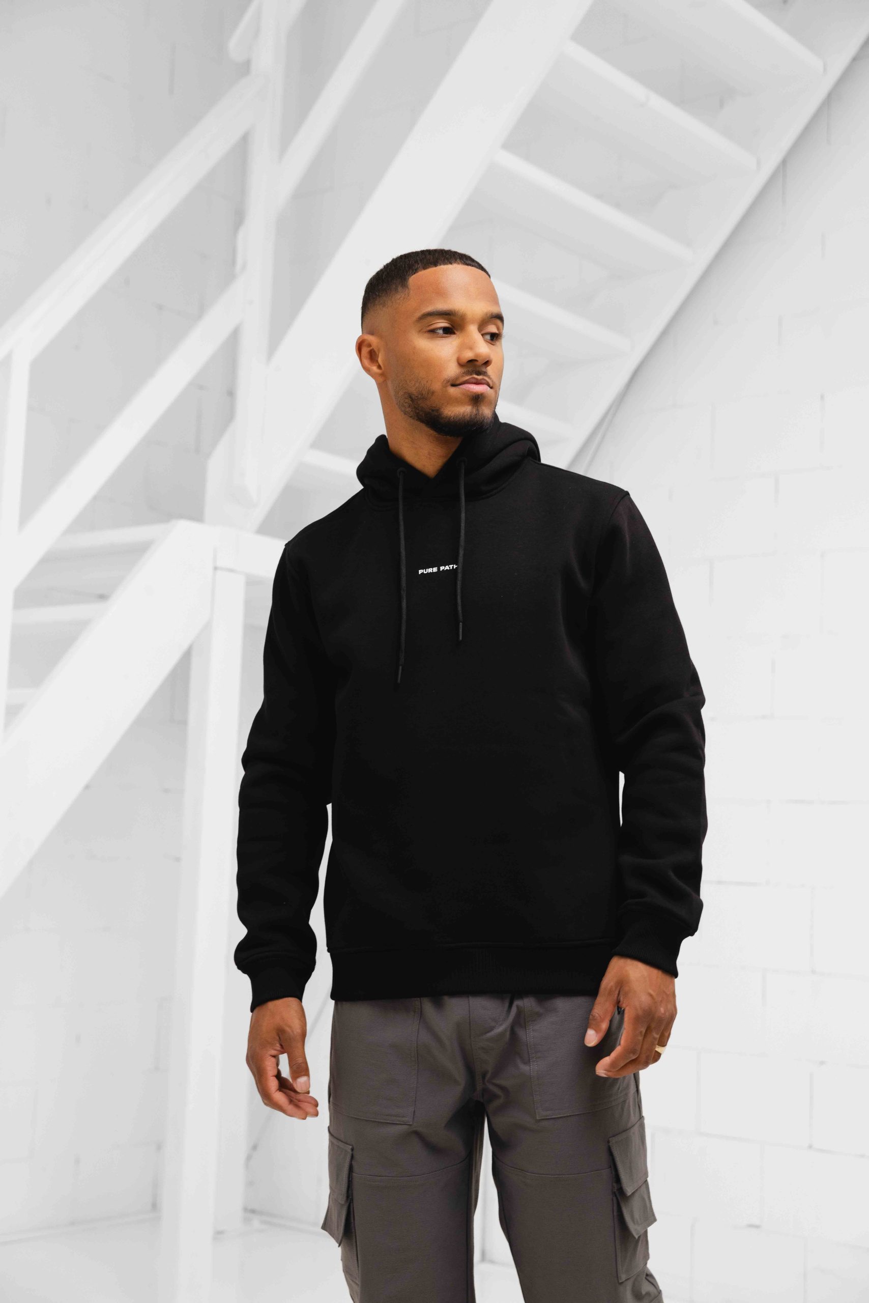 Pure Path Essential Logo Hoodie Heren Zwart