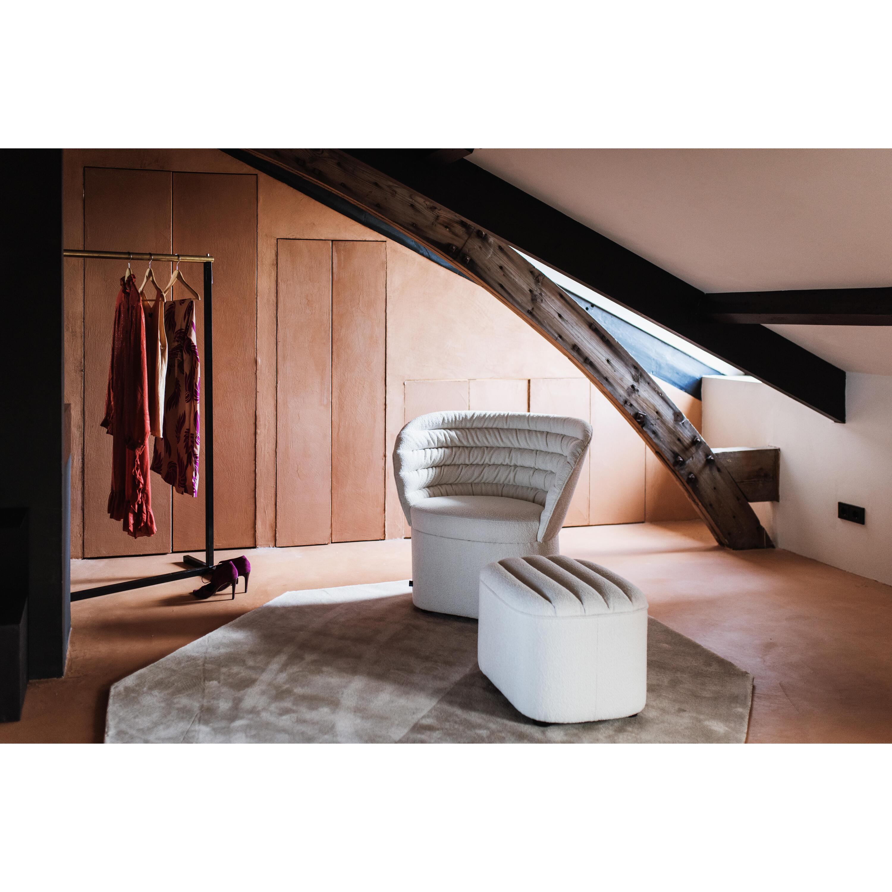 Phoebe ottoman Alpine 01 natural