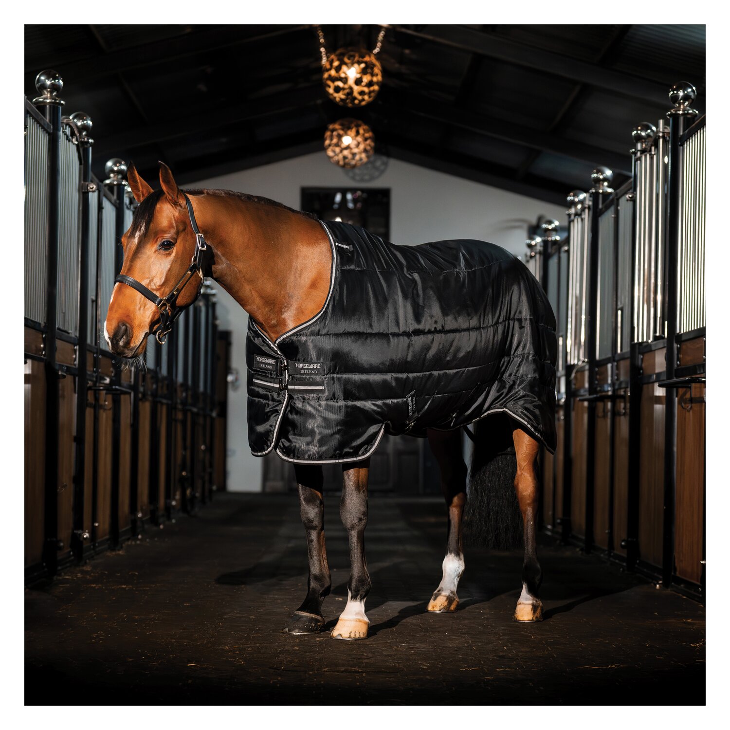 HORSEWARE Stalldecke Easy-Layer Stable 100g  - black / black&silver