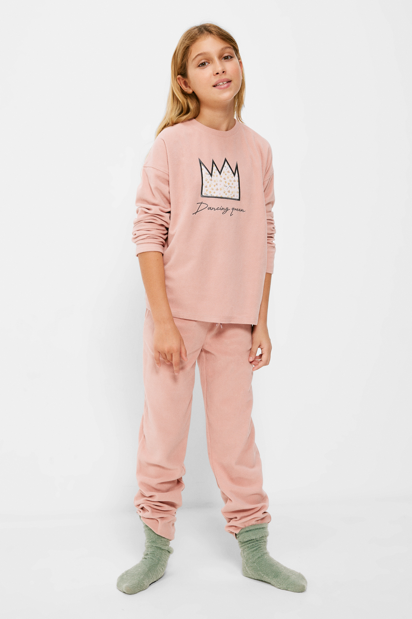 Pijama de lã polar com estampa de coroa para meninas