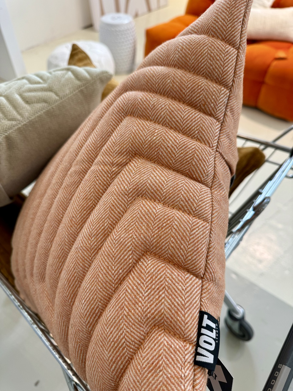 CUSHION NEW MAZE HERRING ORANGE