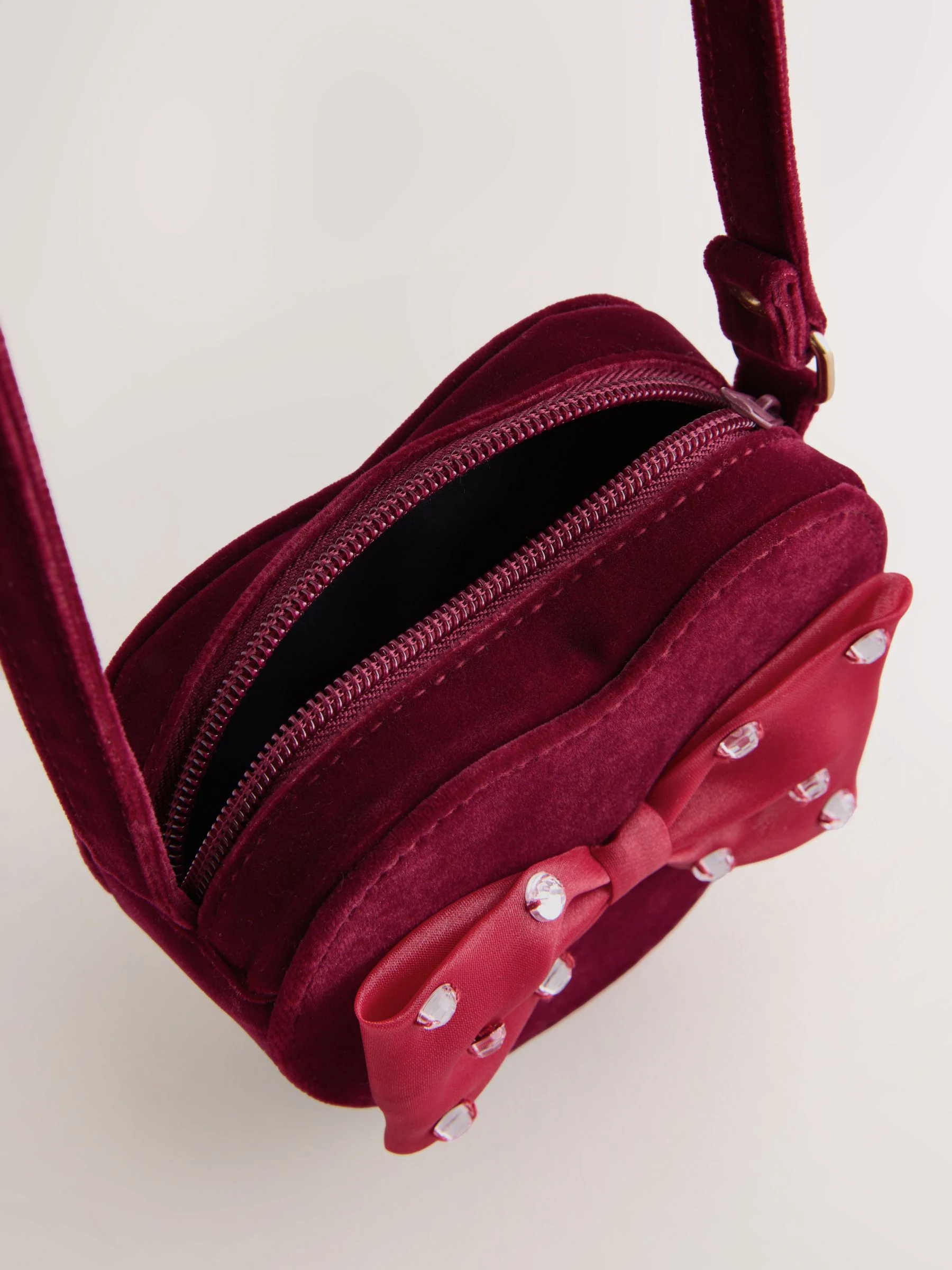 Roze - Heart Velvet Bag with Bow