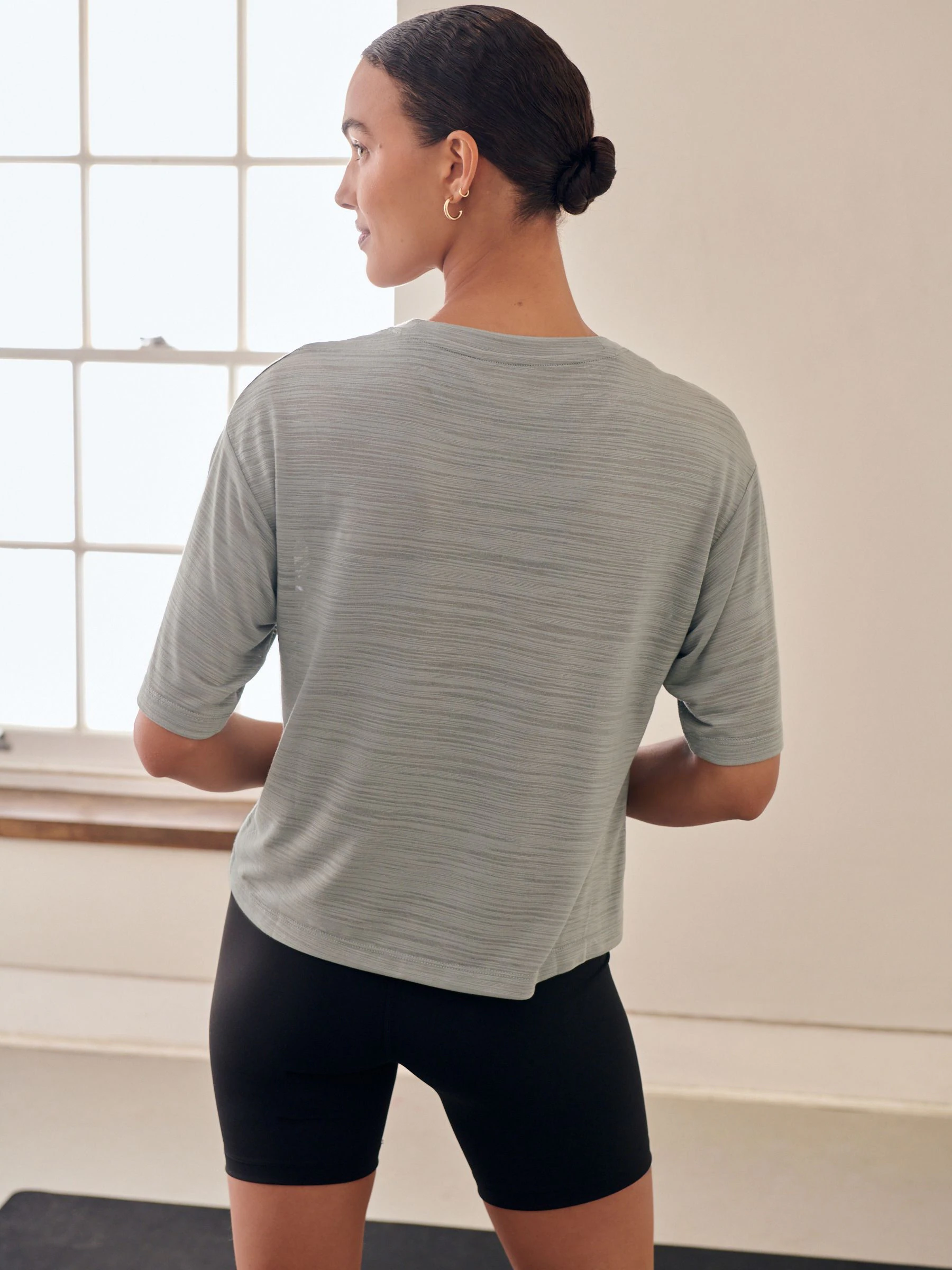 Grijs-groen - Active Lichtgewicht ruimvallend T-shirt met ronde hals en korte mouwen