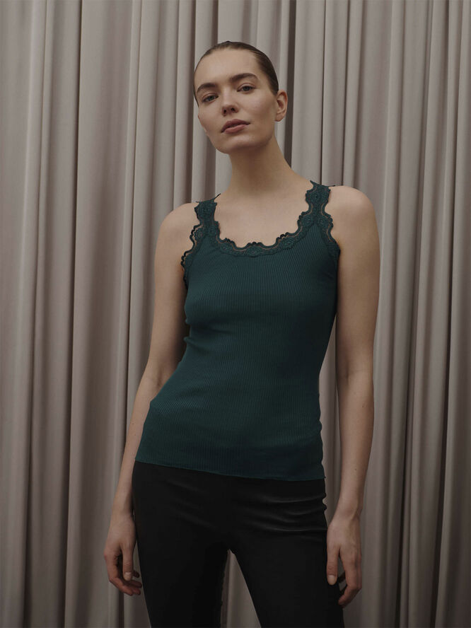 Rosemunde Silk top w/ lace Sea moss