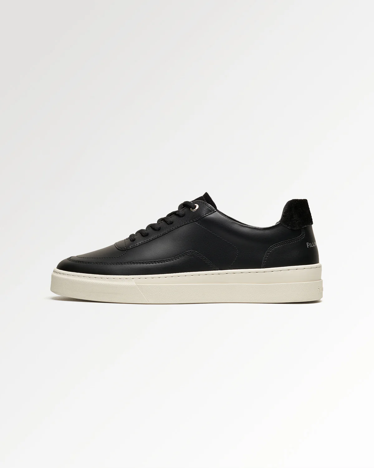 Mondo Viera Black
