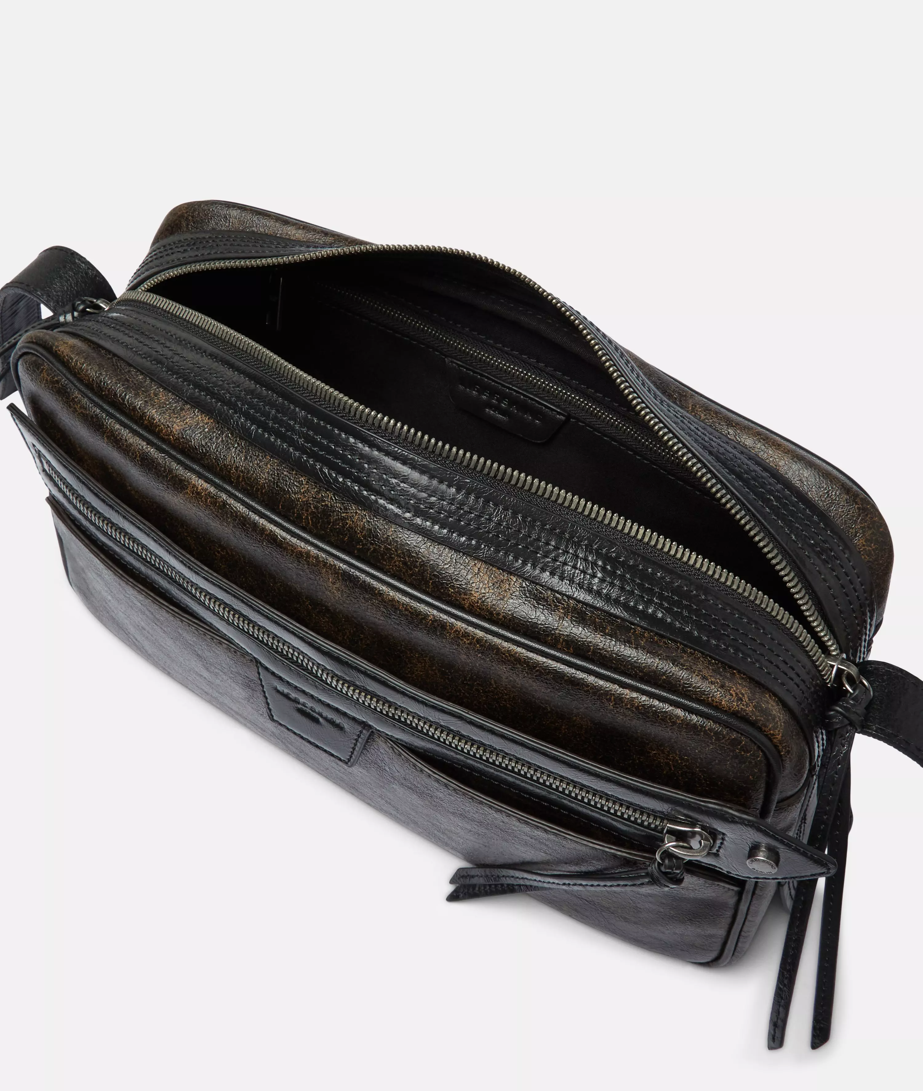 Juno Satchel M Spacious shoulder bag with a vintage look
