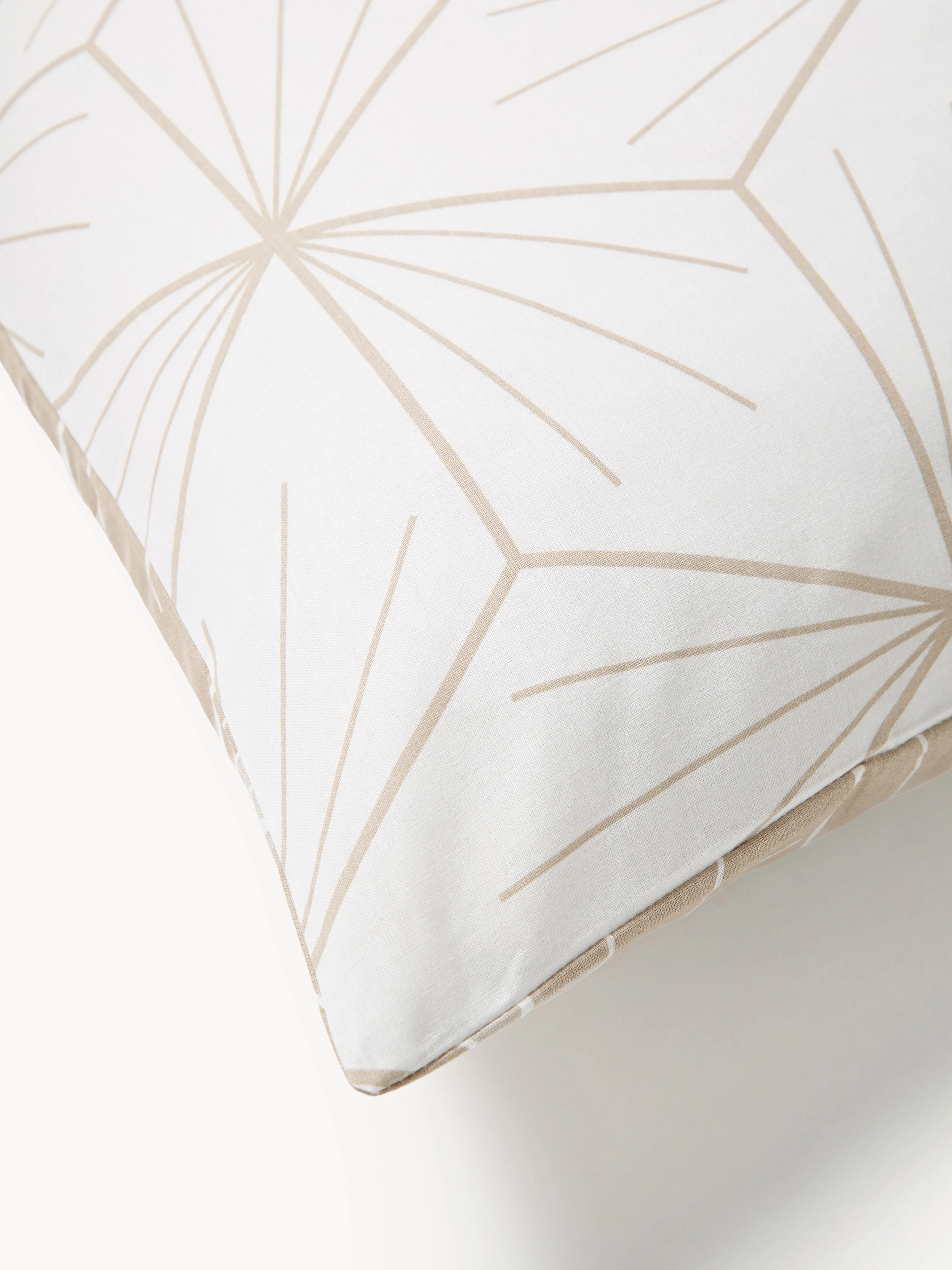 Omkeerbare kussenhoes Ilda met geometrische print