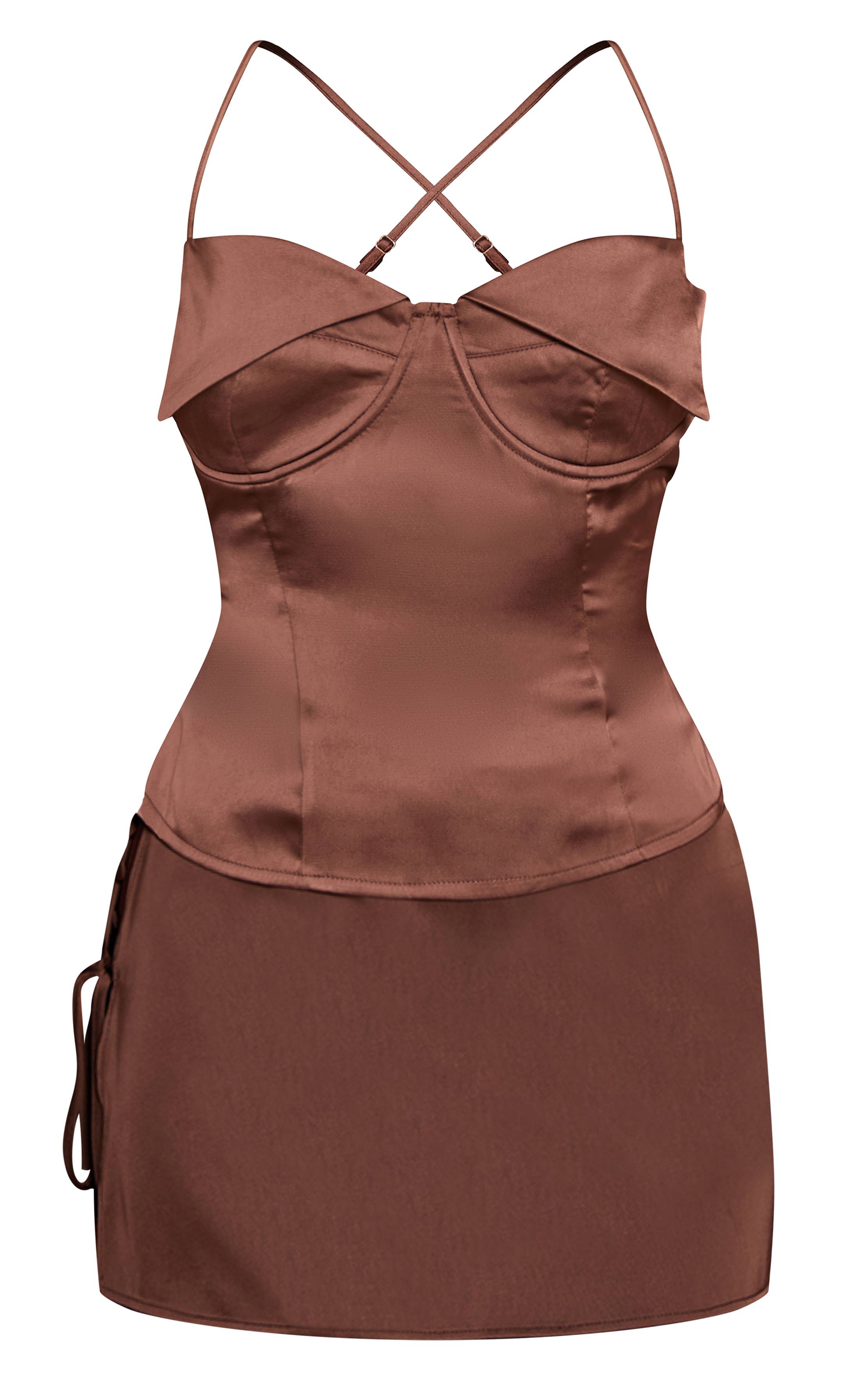 Chocolat Top Long À Bretelles En Satin Avec Détail Drapé