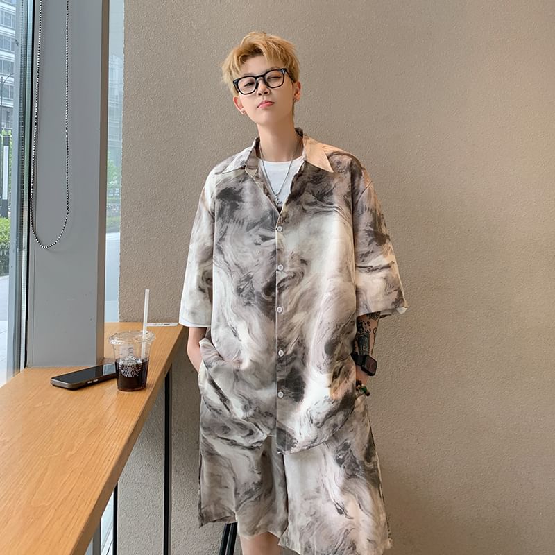 farrahces - Set: Shirt met korte mouwen, reverskraag en tie-dye print + korte broek
