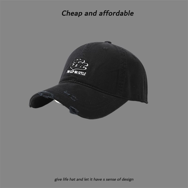 Oktokki - Letter geborduurde pet met distressed patroon