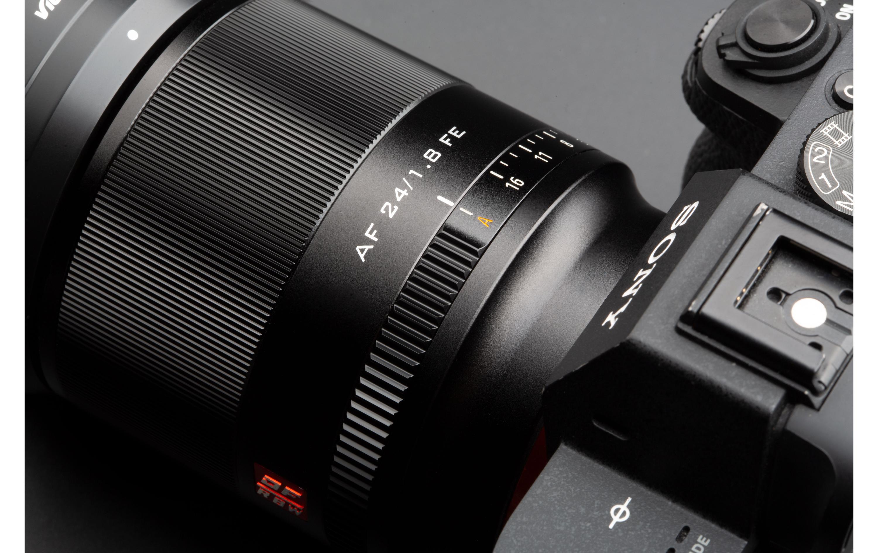 Festbrennweite AF 24mm F/1.8 – Sony E-Mount<br>Schmales Festbrennweitenobjektiv mit fantastischem Bokeh
