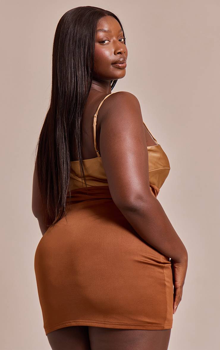 Marron Robe Mini Moulante Grande Taille À Bretelles Avec Empiècement Contrasté Au Buste