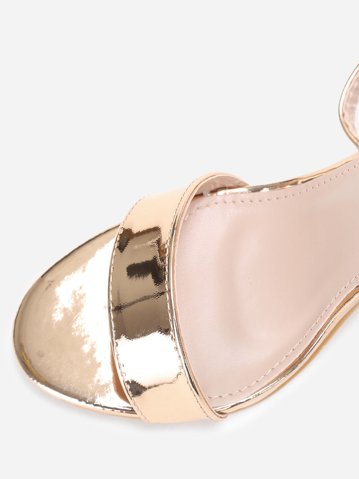 Sandales en simili verni à talon carré- Doré rose