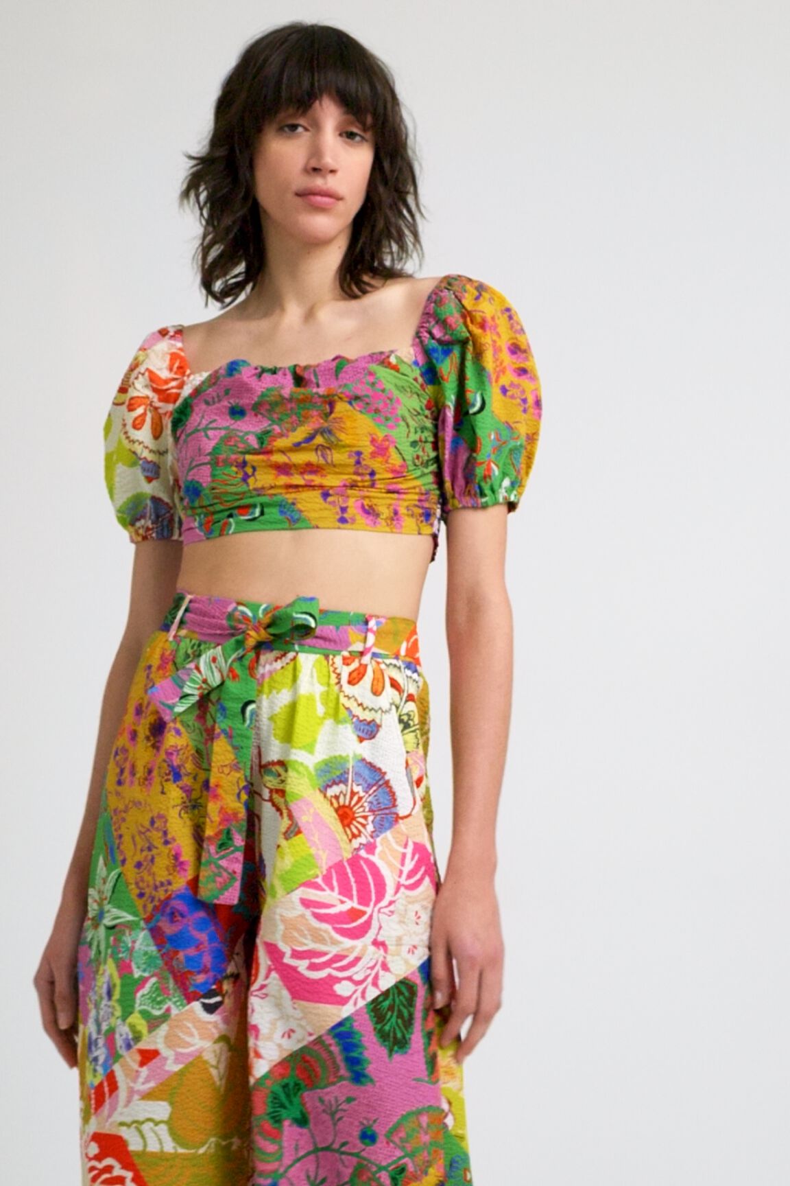 Blouse courte M. Christian Lacroix
