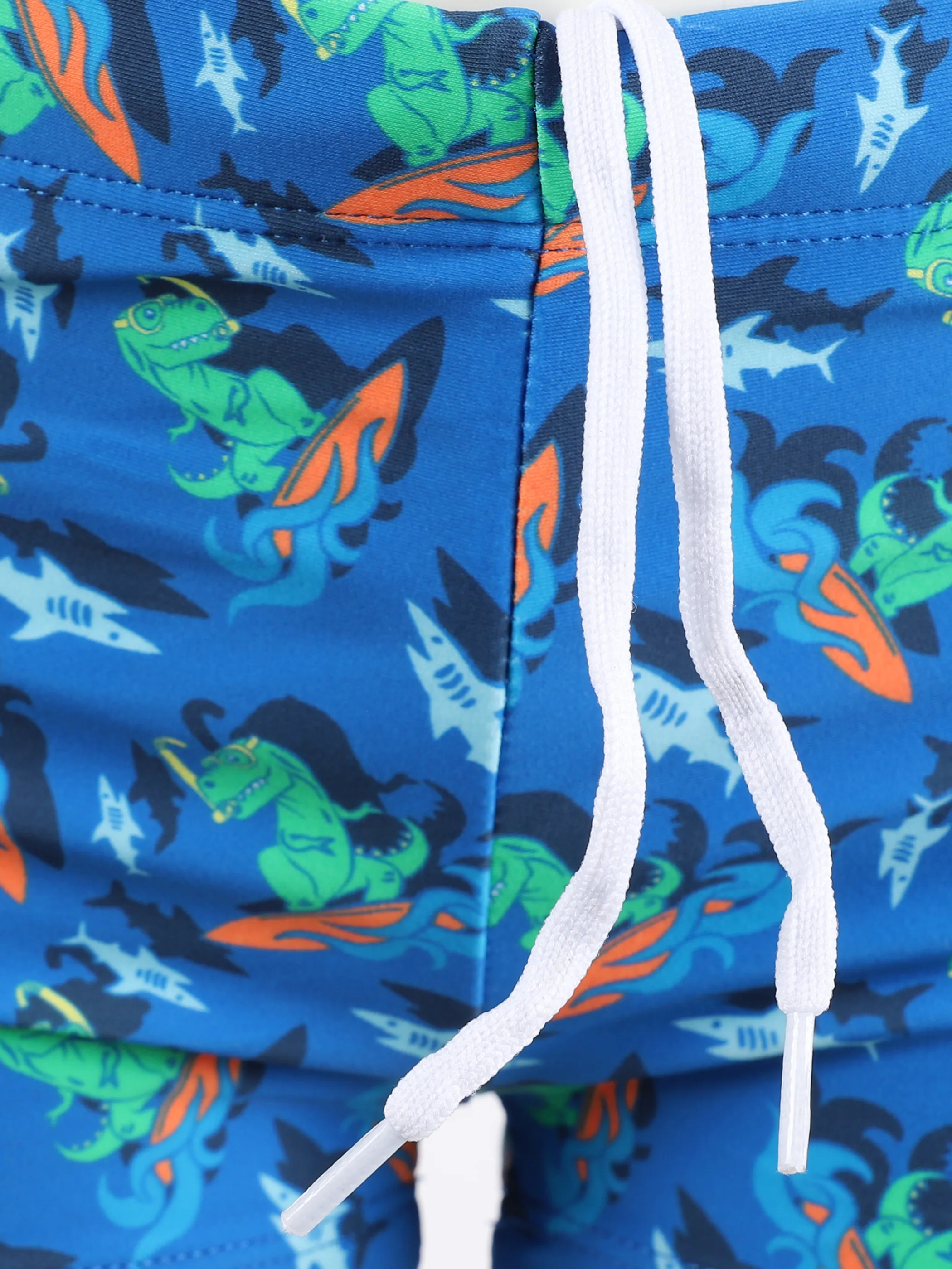 Jungen Badeshorts mit Alloverprint
