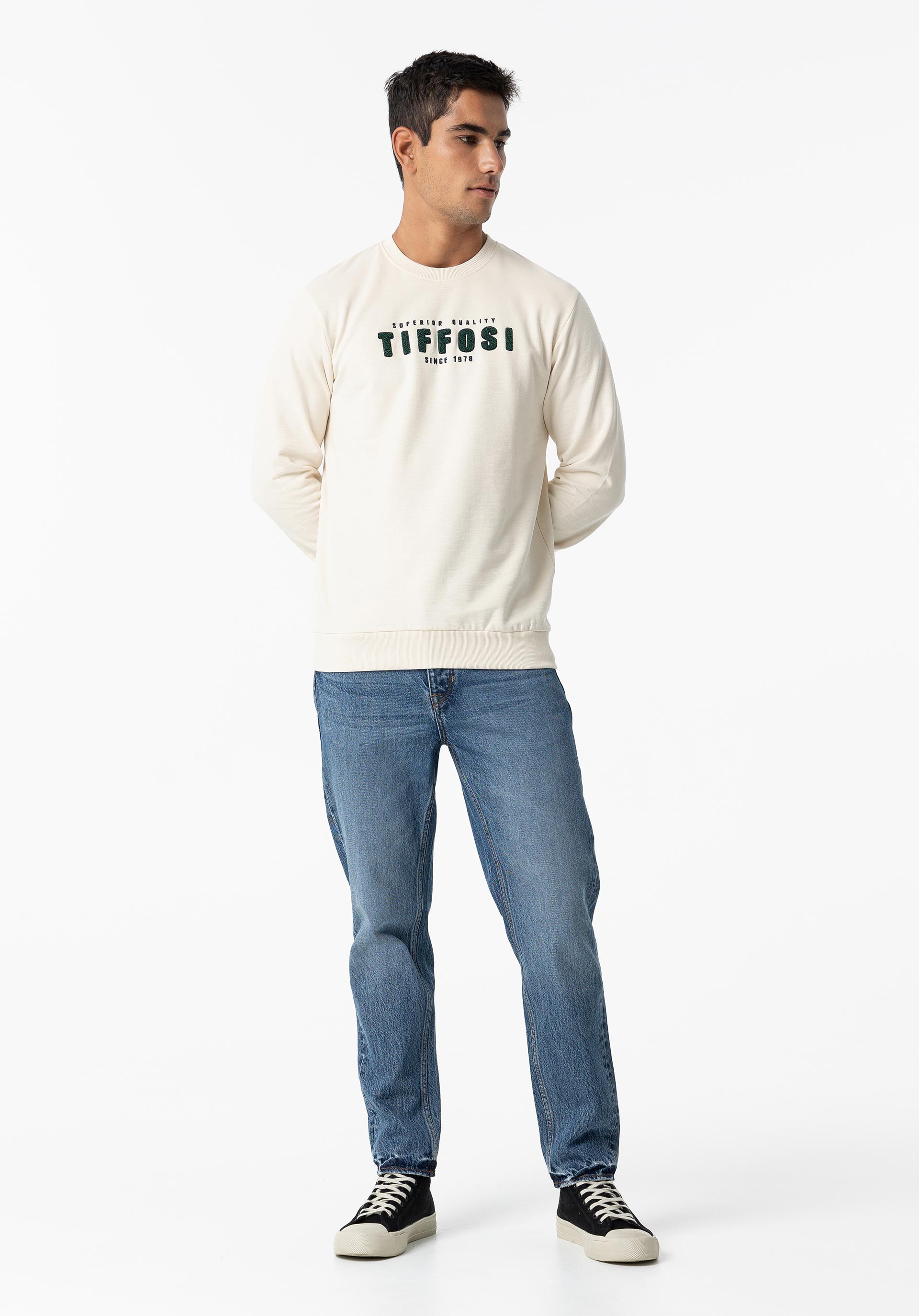Sweatshirt com Bordado Turco