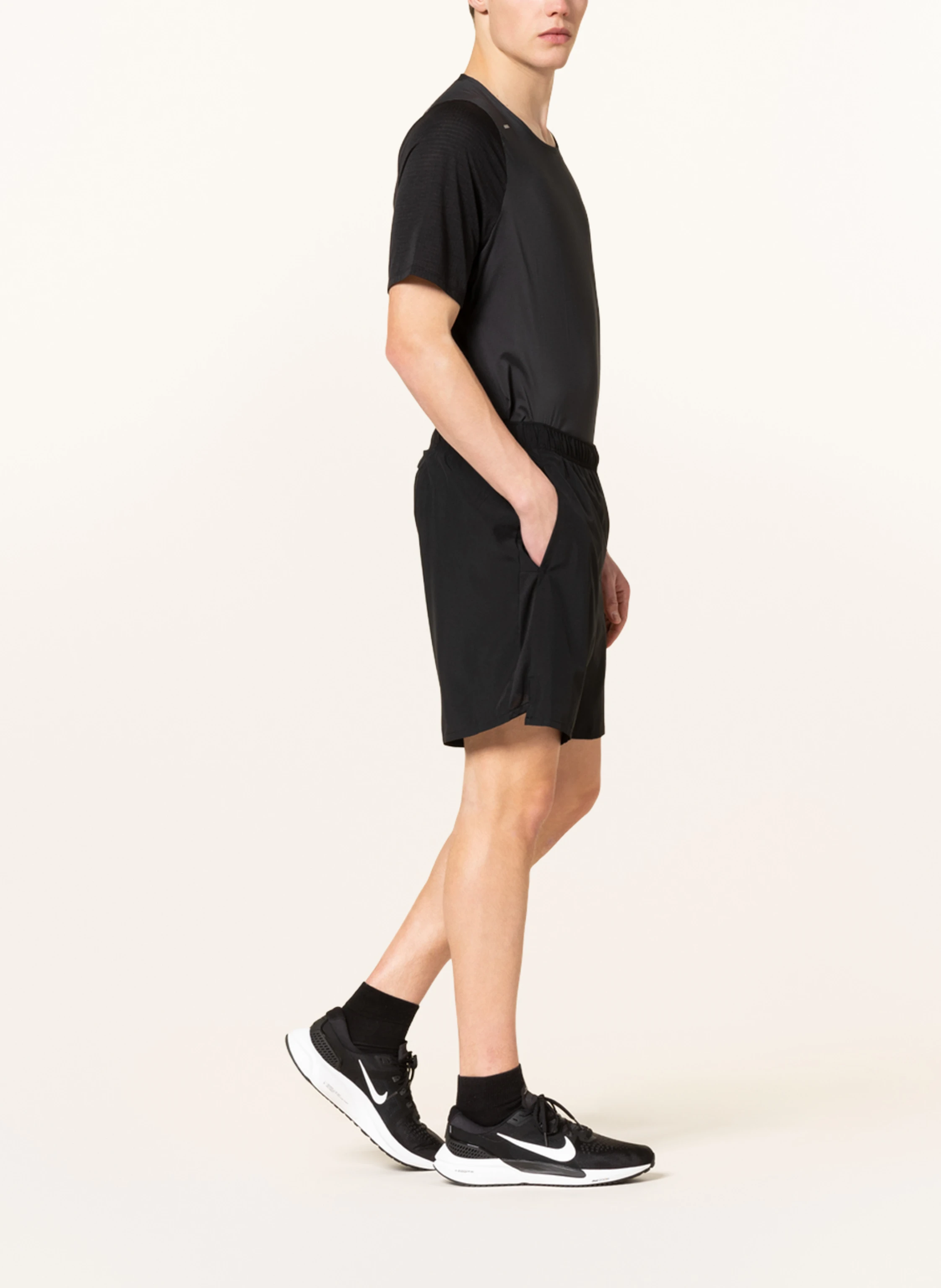 Nike 2-in-1-Laufshorts DRI-FIT CHALLENGER mit Mesh
