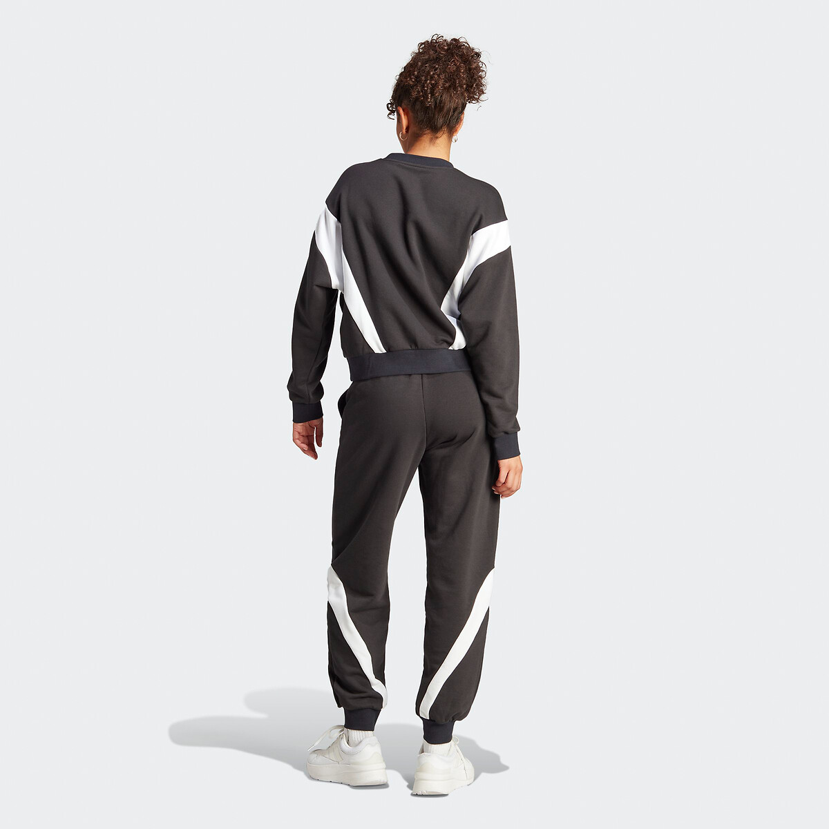 ROUPAS ESPORTIVAS ADIDAS<br>Conjunto de treino Laziday