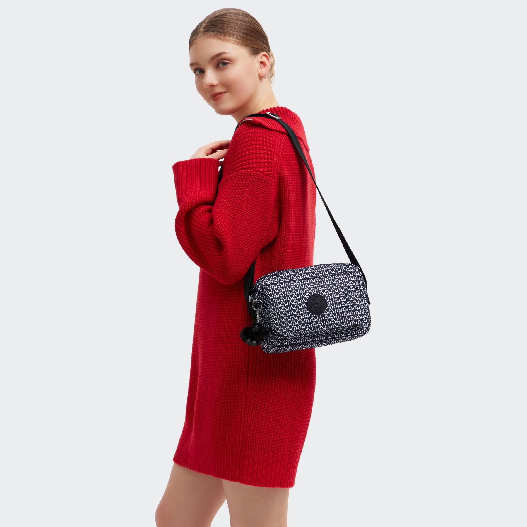 ABANU M Sac à Bandoulière de Taille Moyenne avec Sangle Réglable - Signature Print
