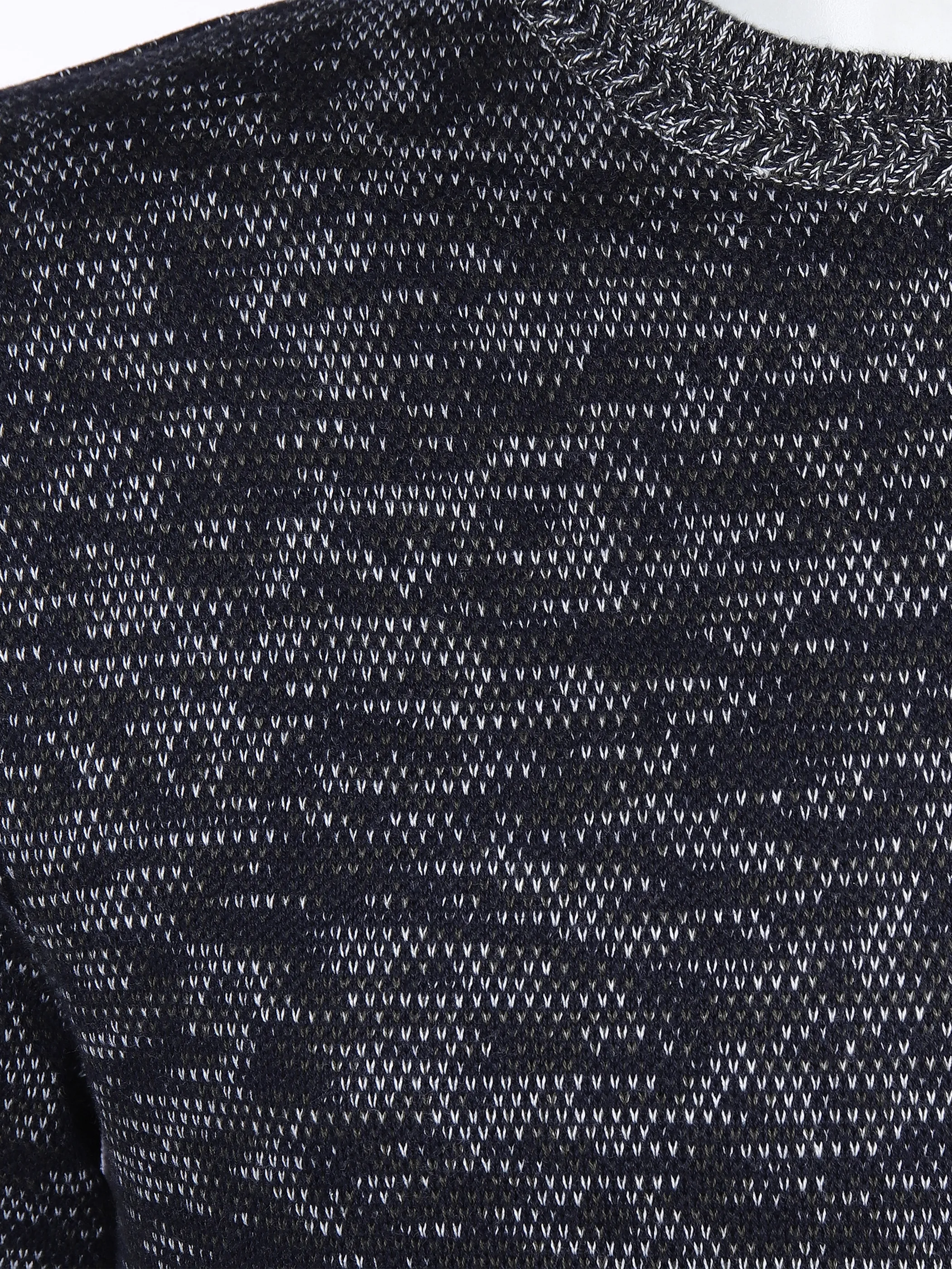 Herren Pullover mit zartem Muster