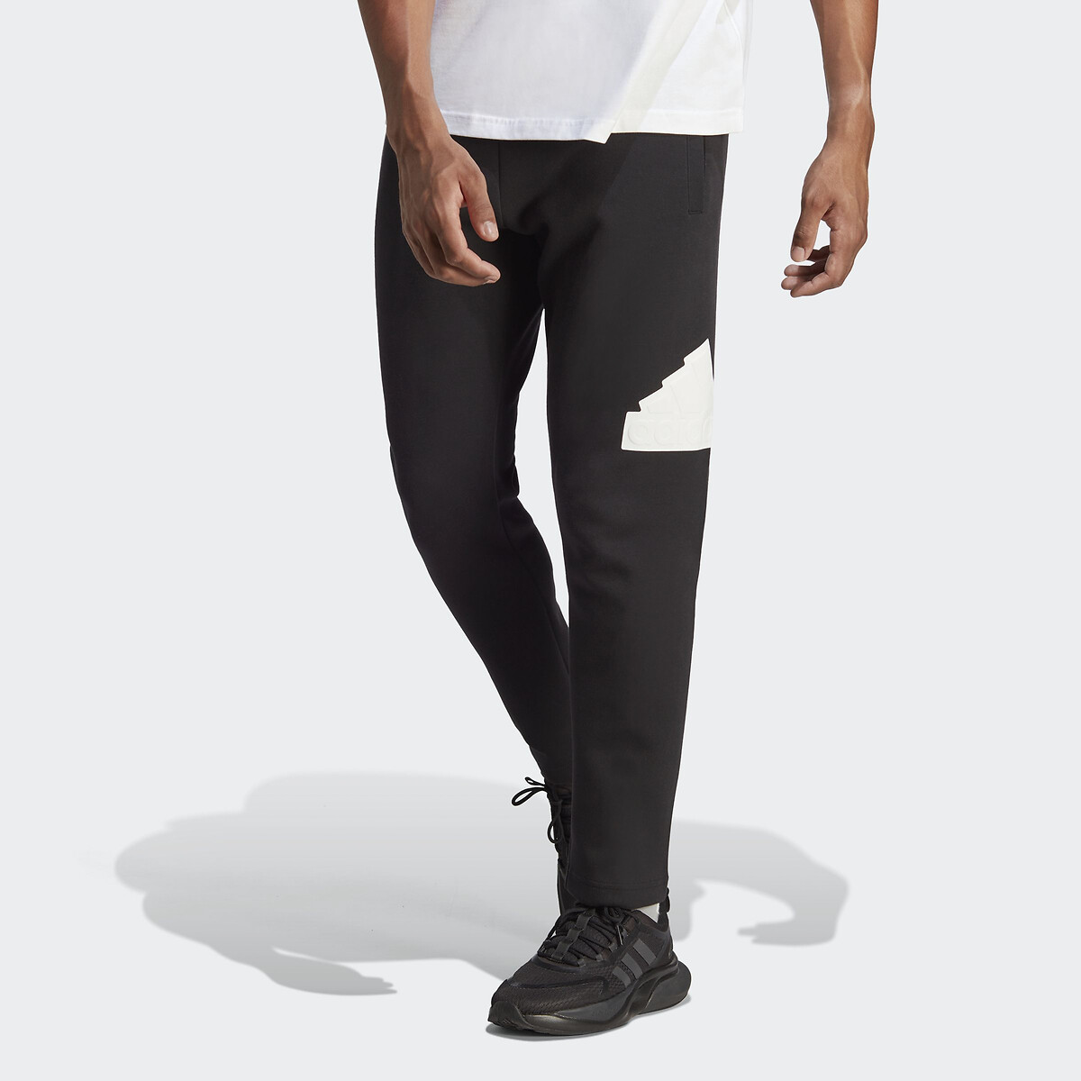ROUPAS ESPORTIVAS ADIDAS<br>Broek Future Icons Badge of Sport