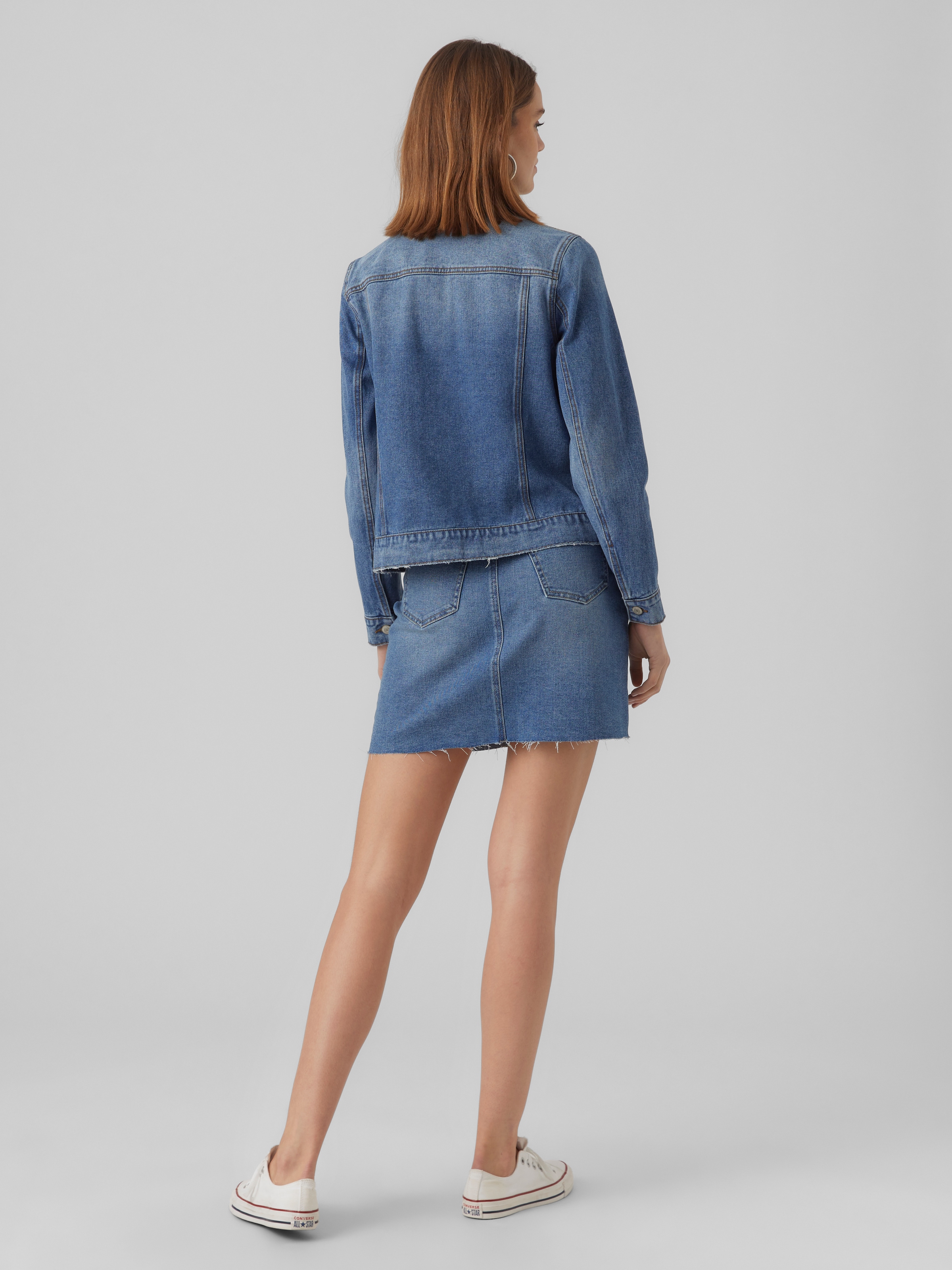 Vero Moda Jeansjacke »VMZORICA LS DENIM JACKET MIX NOOS« mit leichten Destroyed Effekten