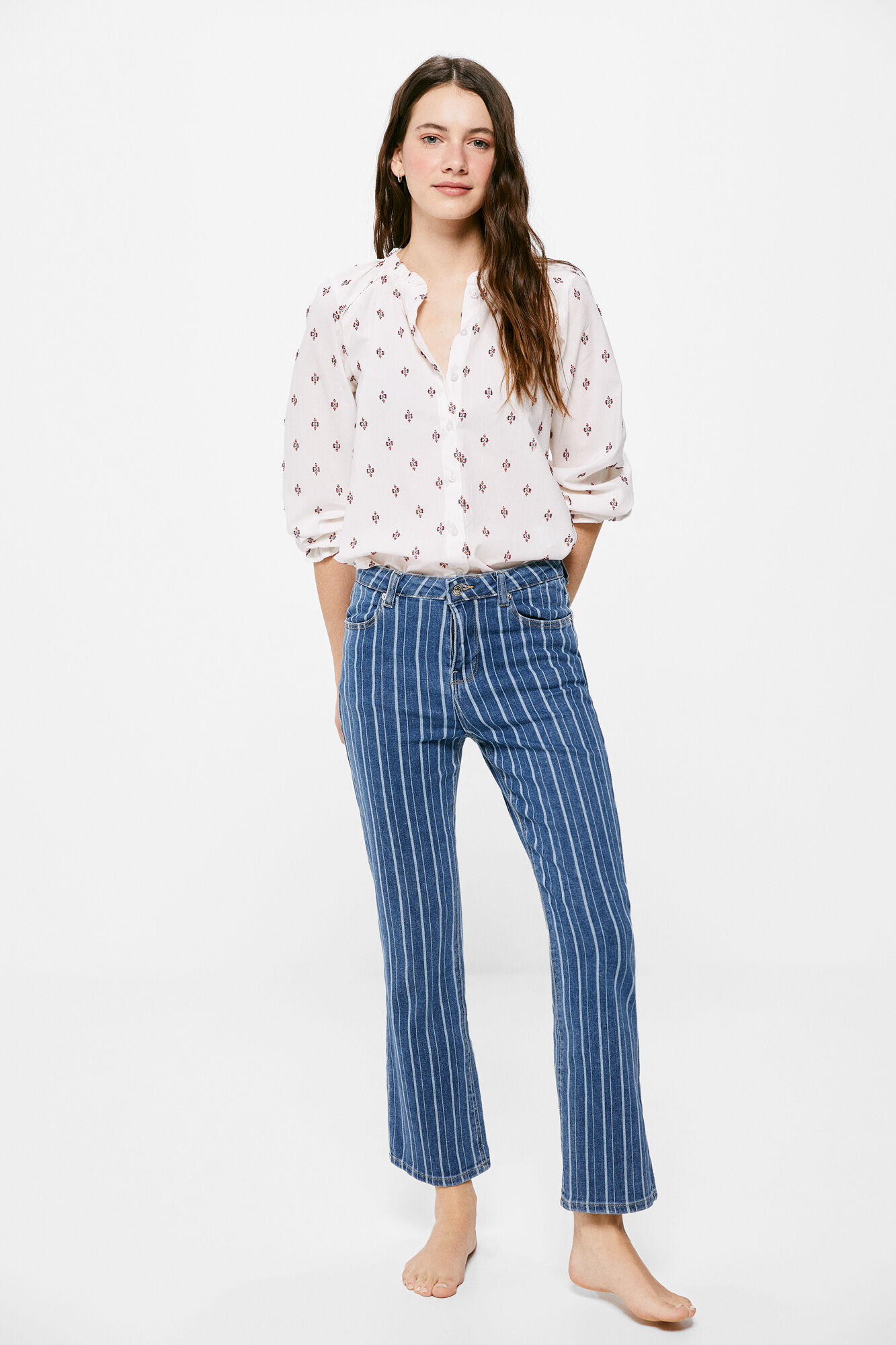 Calça jeans flare listrada com lavagem sustentável - azul médio