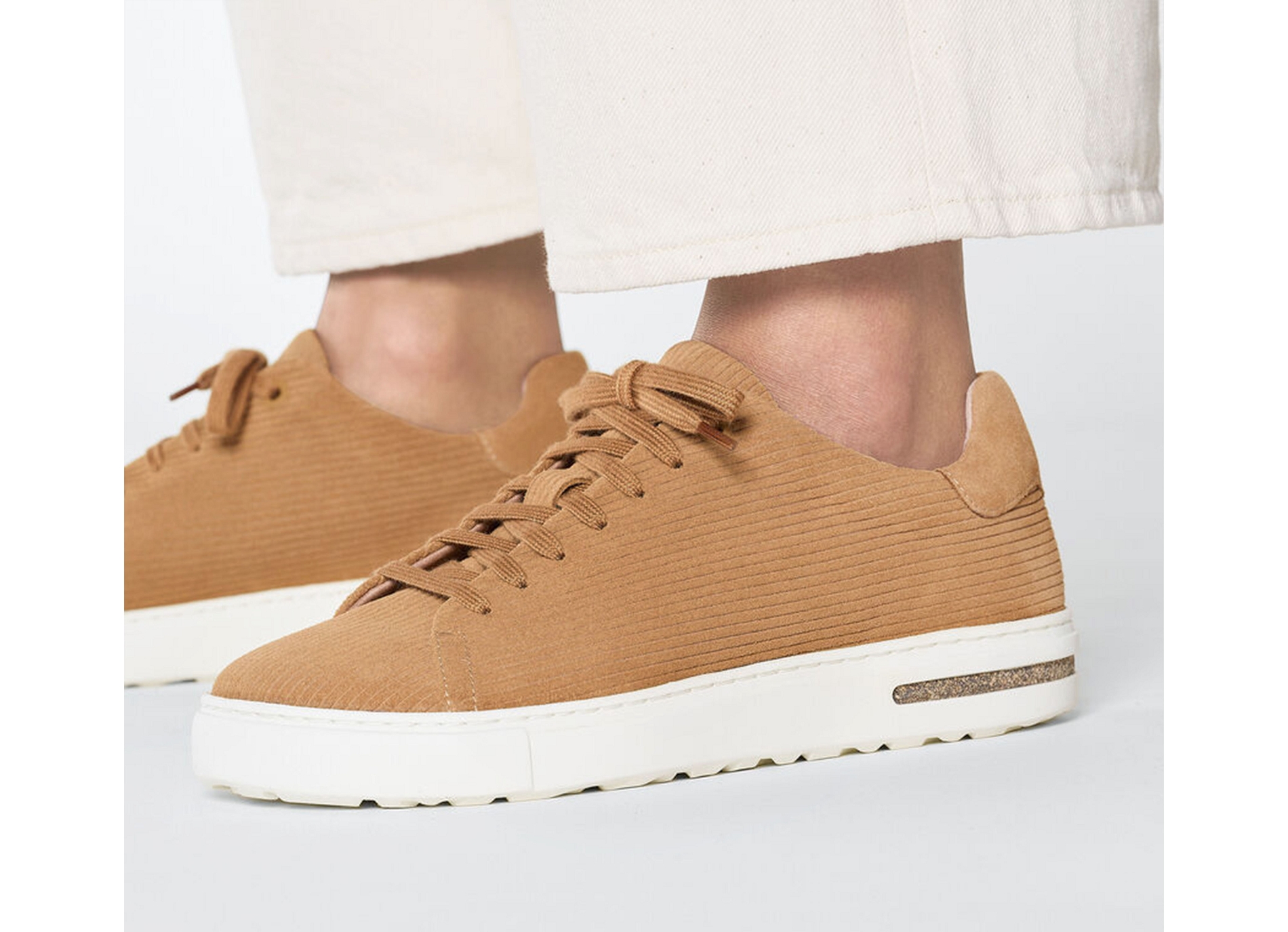Bend low corduroy w camel
