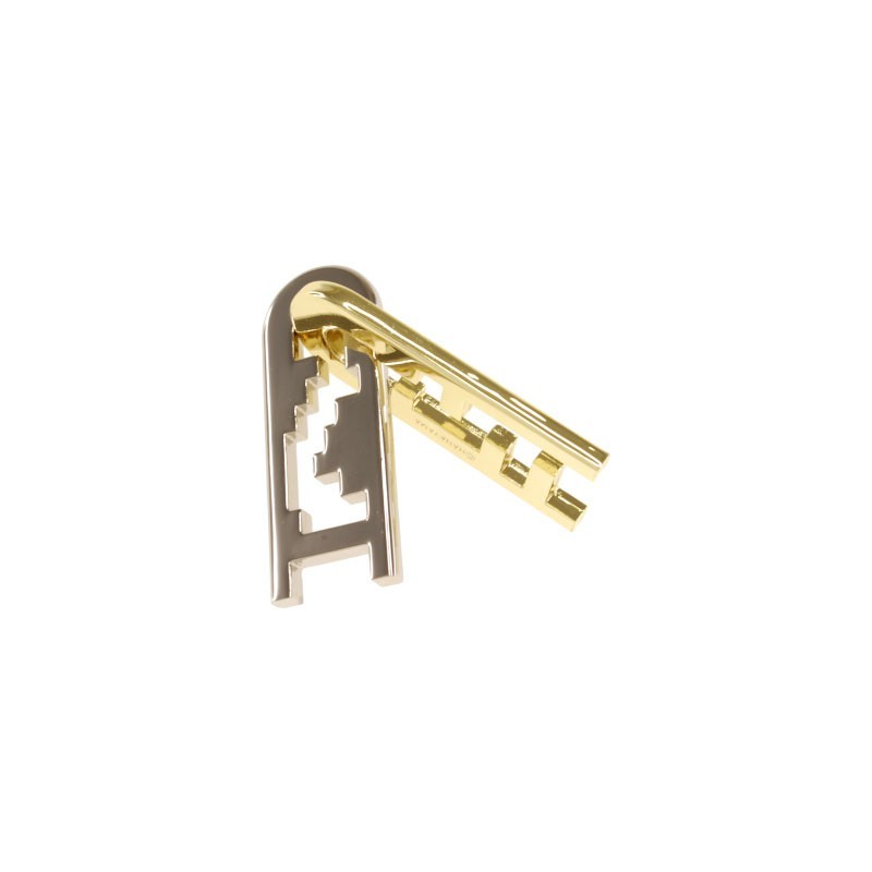 Cast Keyhole