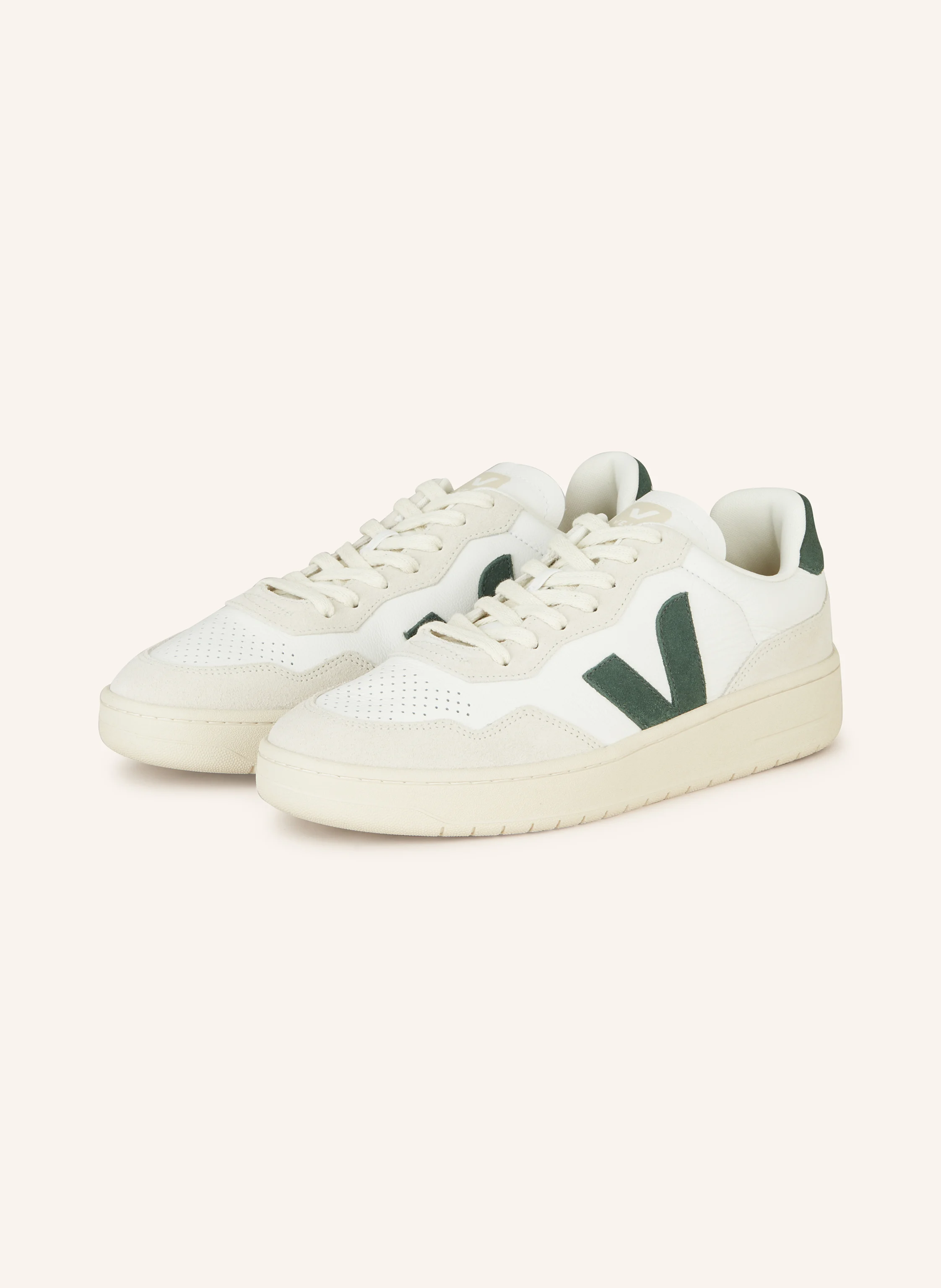 VEJA Sneaker V-90