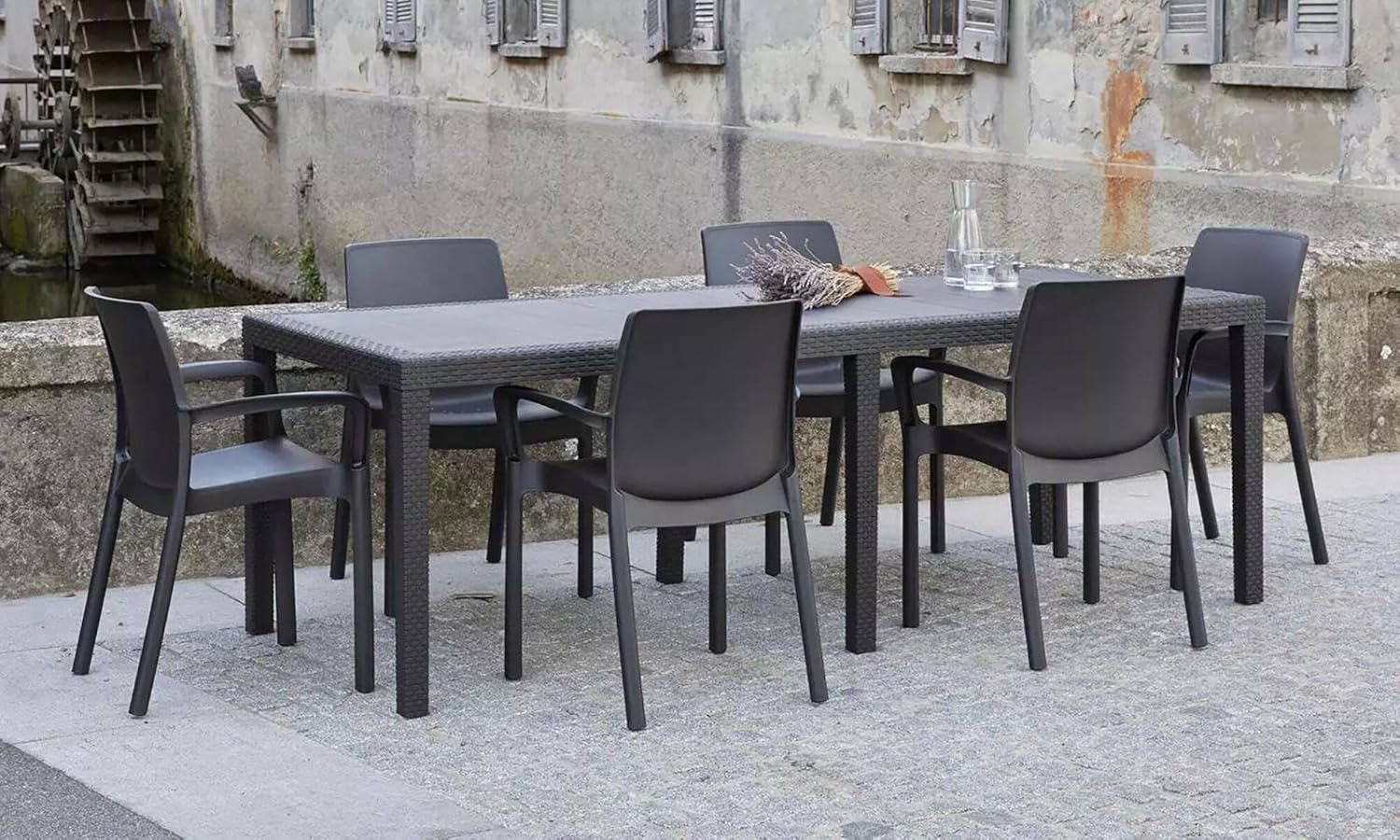 Dmora - Außentisch Roma, ausziehbares rechteckiges Esszimmerregal, ausziehbarer Gartentisch mit Rattan-Effekt, 100 % Made in Italy, 150/220 x 90 x 72 cm,