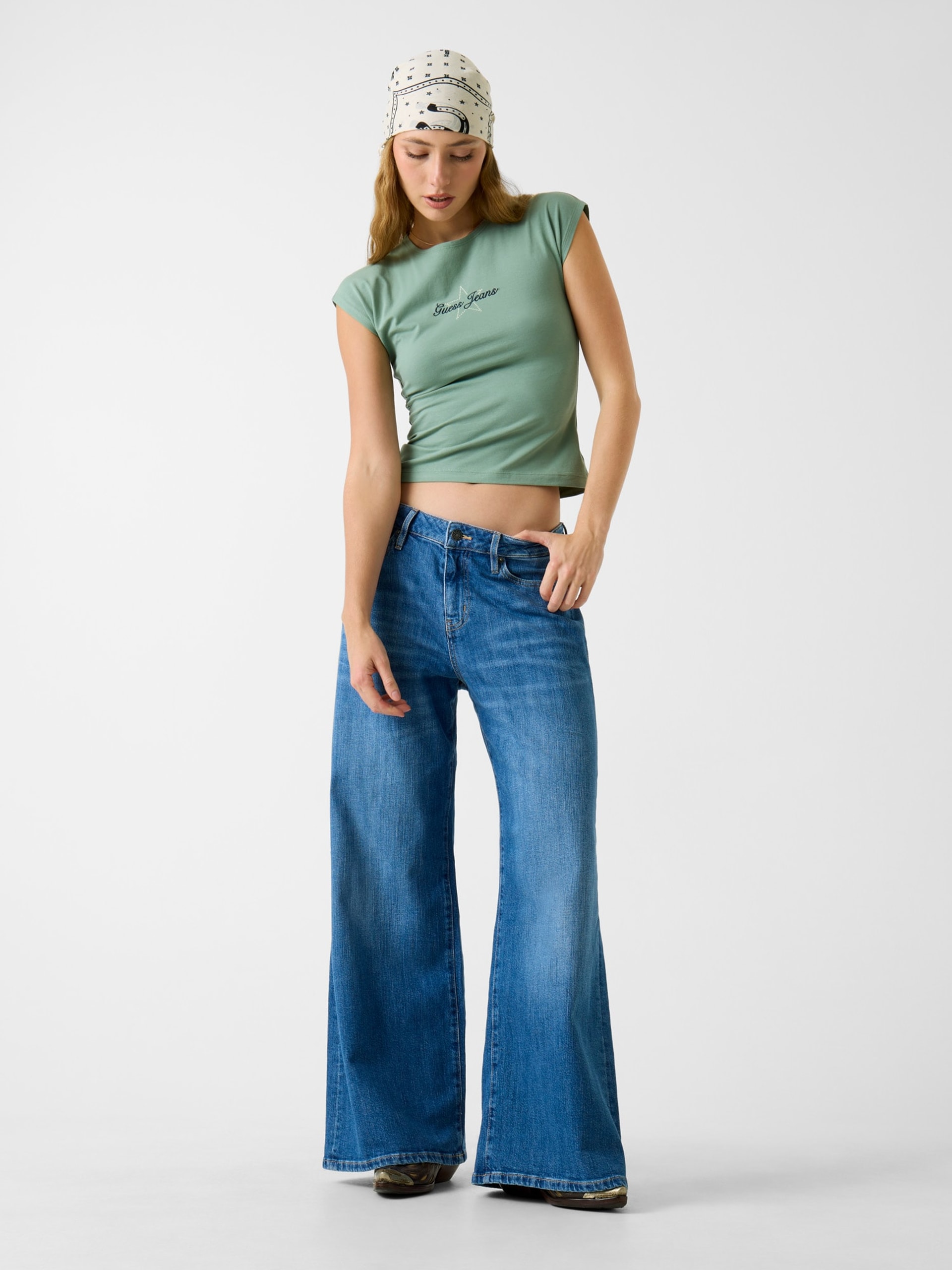 Camiseta com strass
