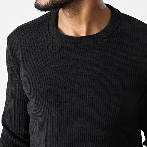 Pull Noir