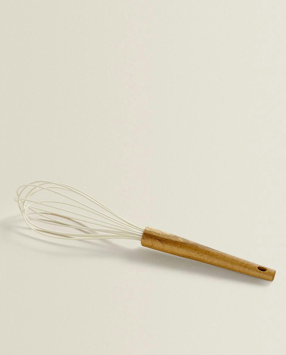 BATEDOR DE SILICONE E MADEIRA