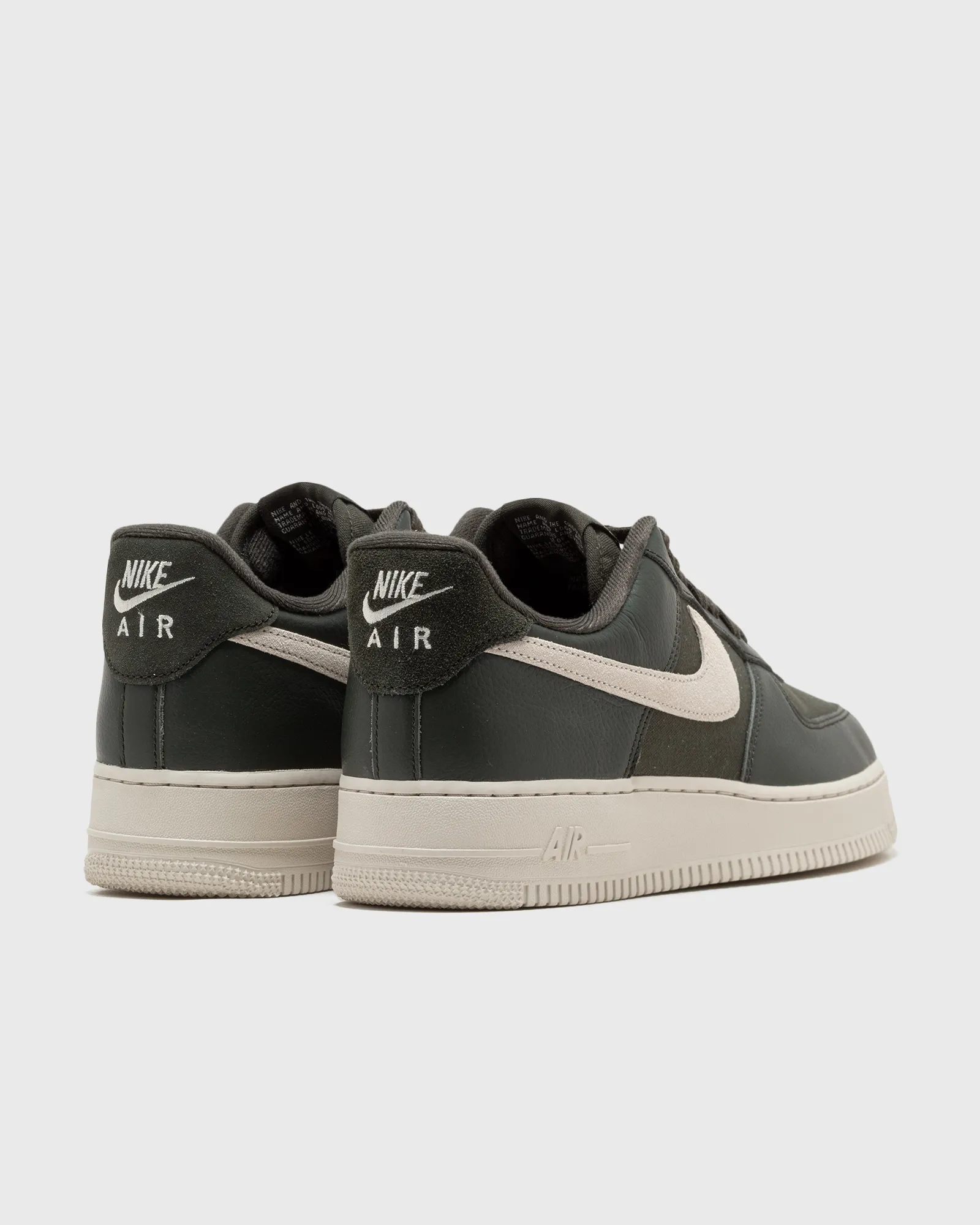Nike AIR FORCE 1 '07 LX