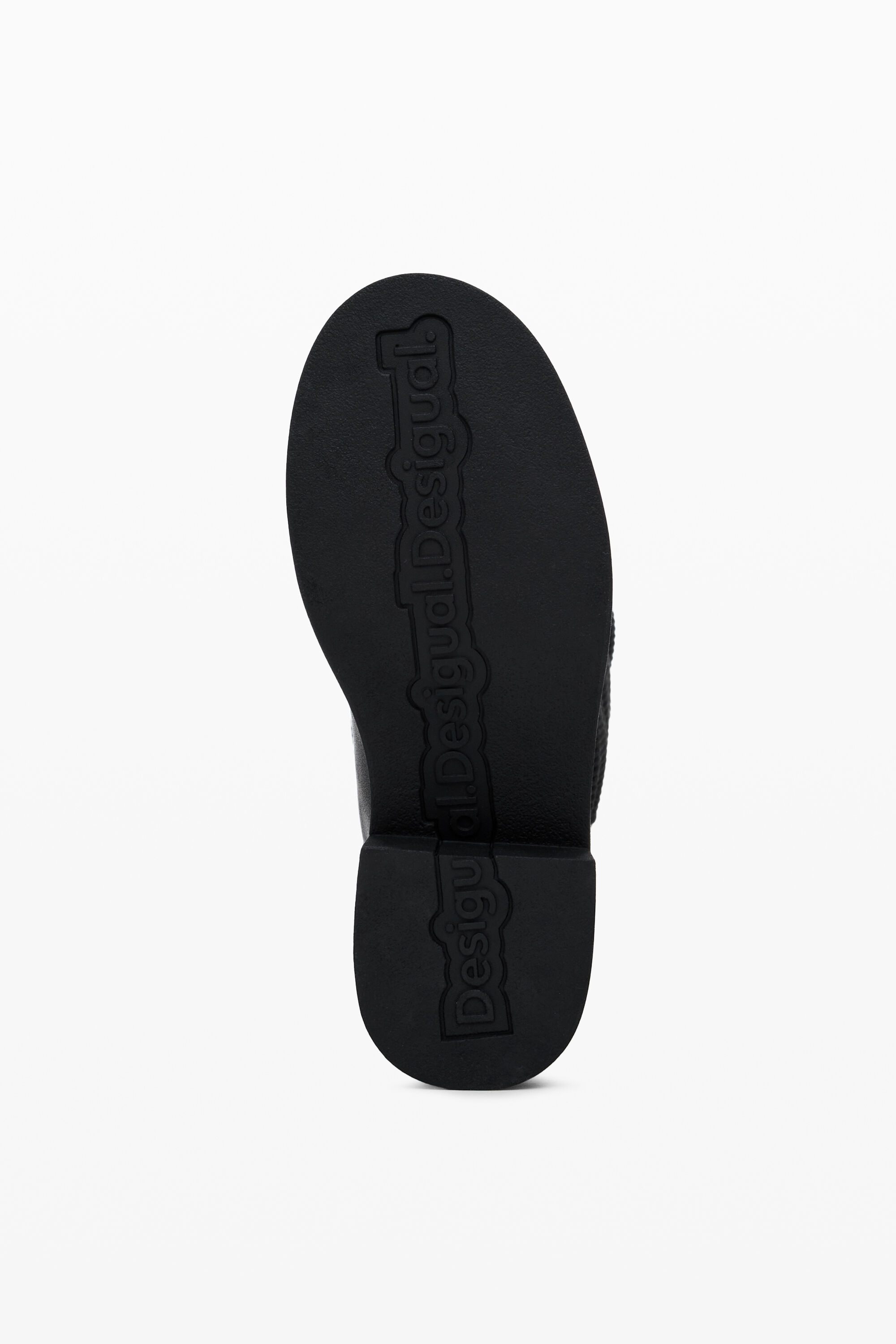 Bota alta Chelsea projetada por M. Christian Lacroix