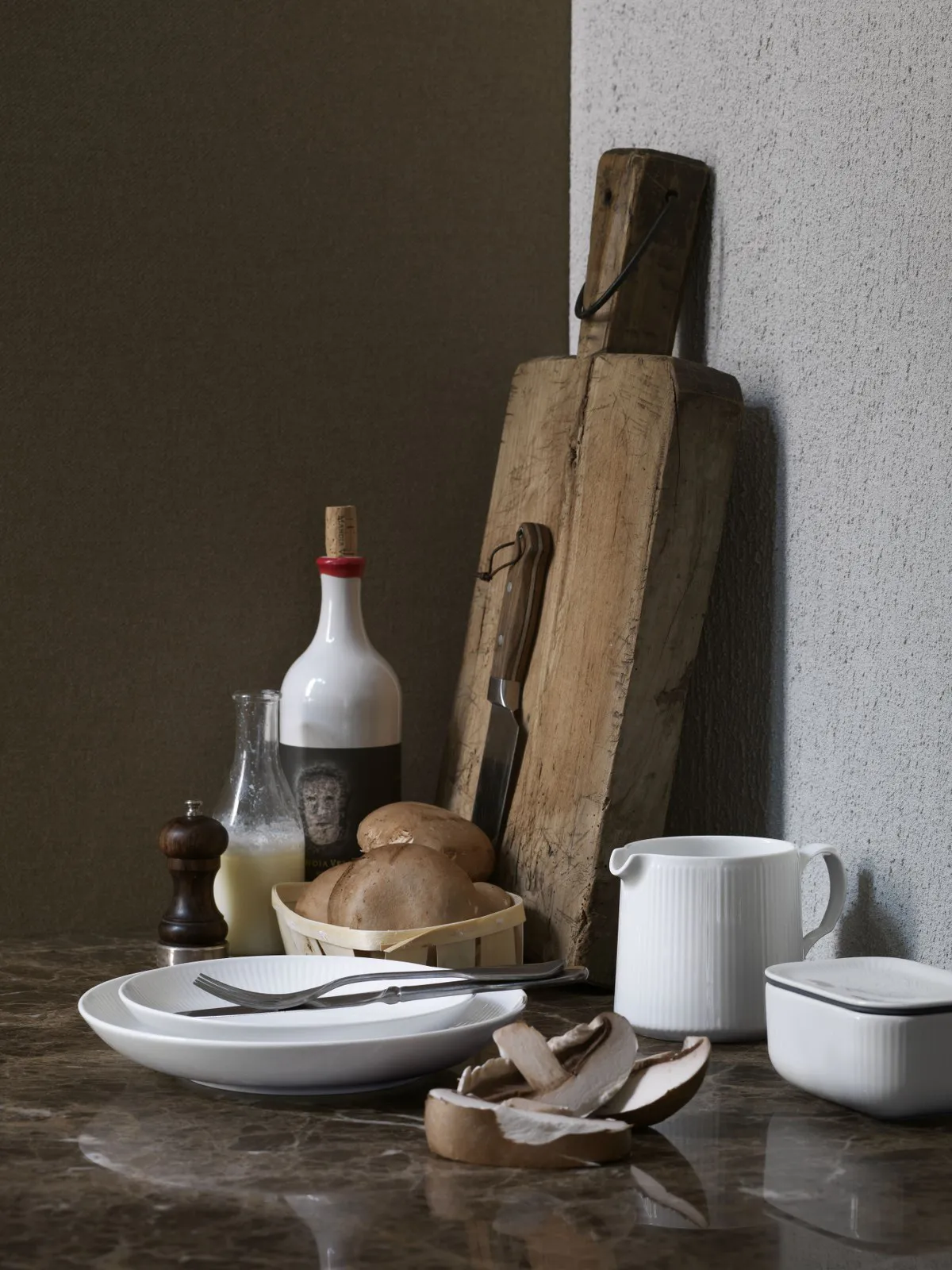 Royal Copenhagen Hvid Riflet Middagstallerken
