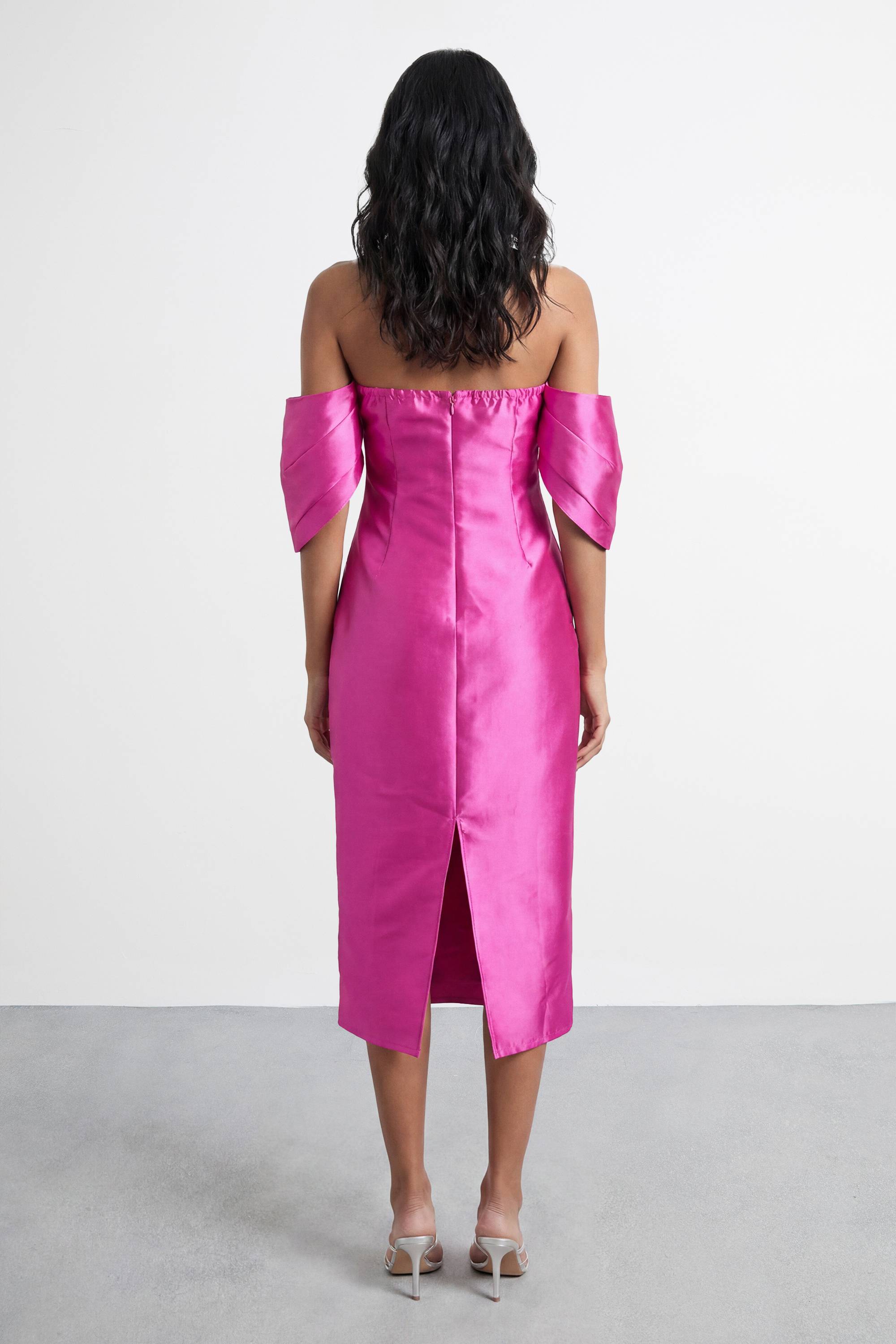 Warehouse Robe Midi Bardot à Manches Bouffantes Structurée Petite Taille