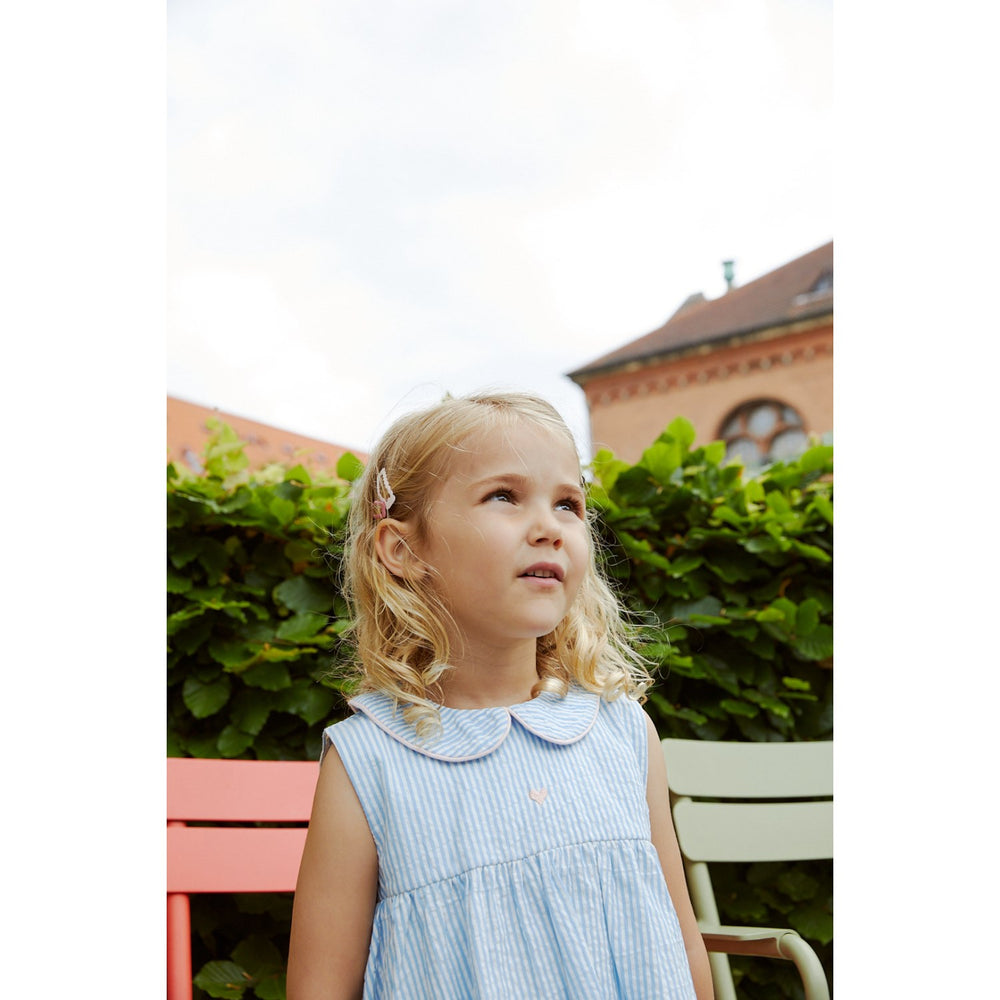 Køb COPENHAGEN COLORS Sky Blue W Cream Stripe W. Soft Pink Seersucker Ss Bluse W. Hearts