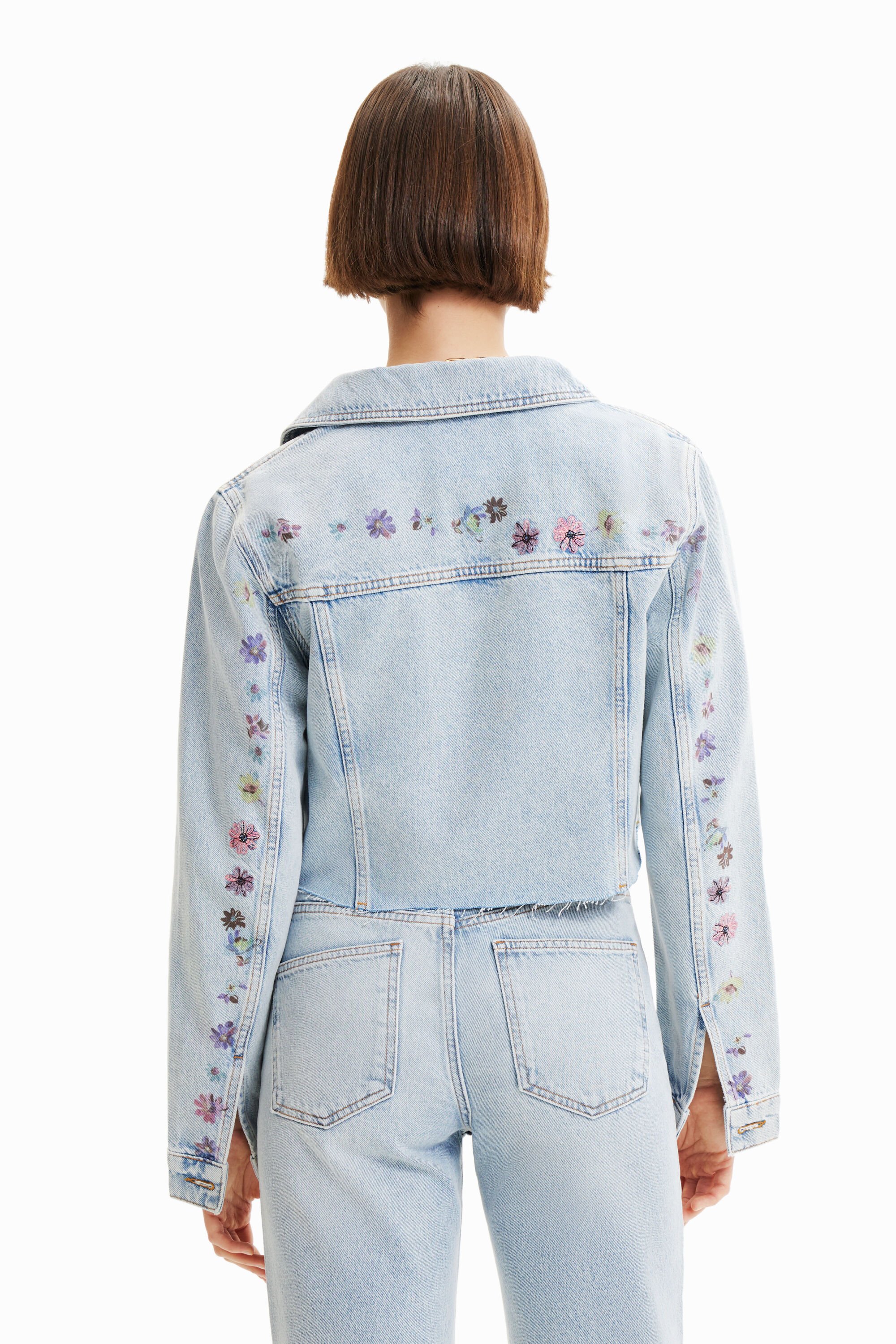 Veste courte en jean fleurs