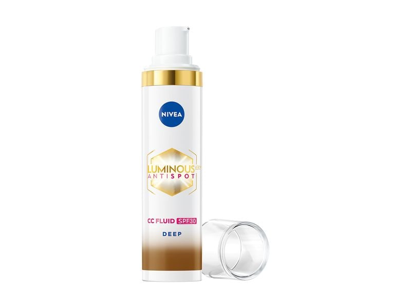 NIVEA CC Cream Cellular Luminous630 3-in-1 LSF30 Dark CC-Fluid kaschiert, reduziert und schützt vor Pigmentflecken