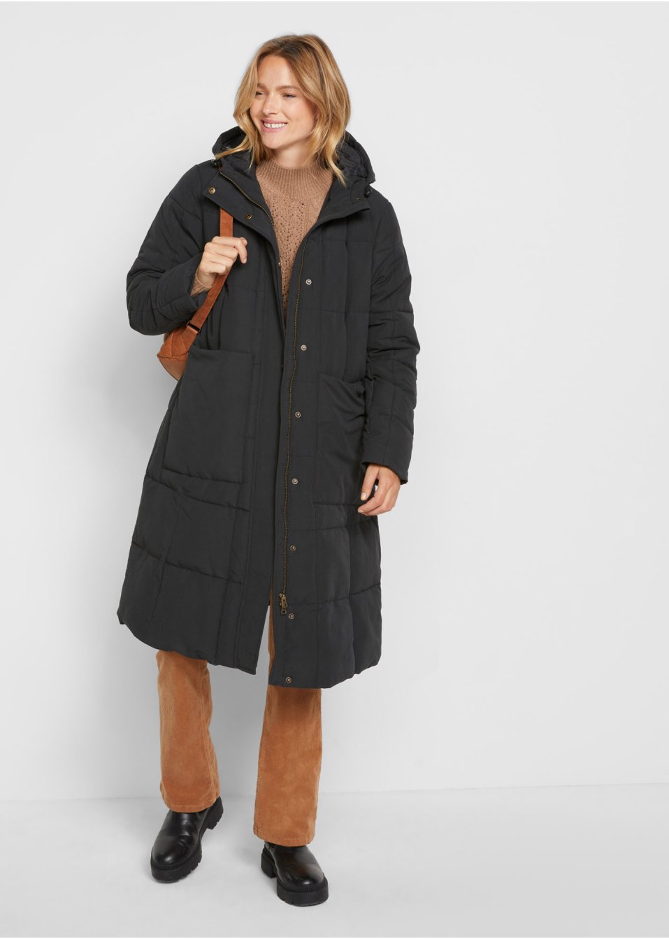 Manteau matelassé ample coupe trapèze avec capuche et poches plaquées