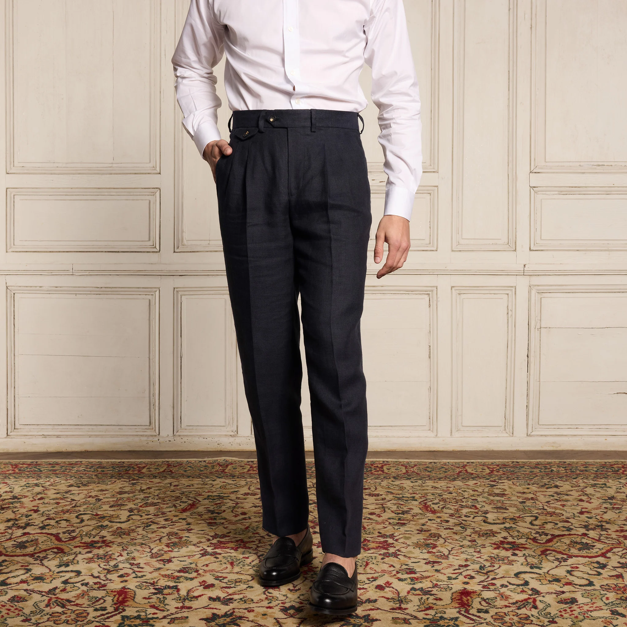 Navy linen double-pleated pants