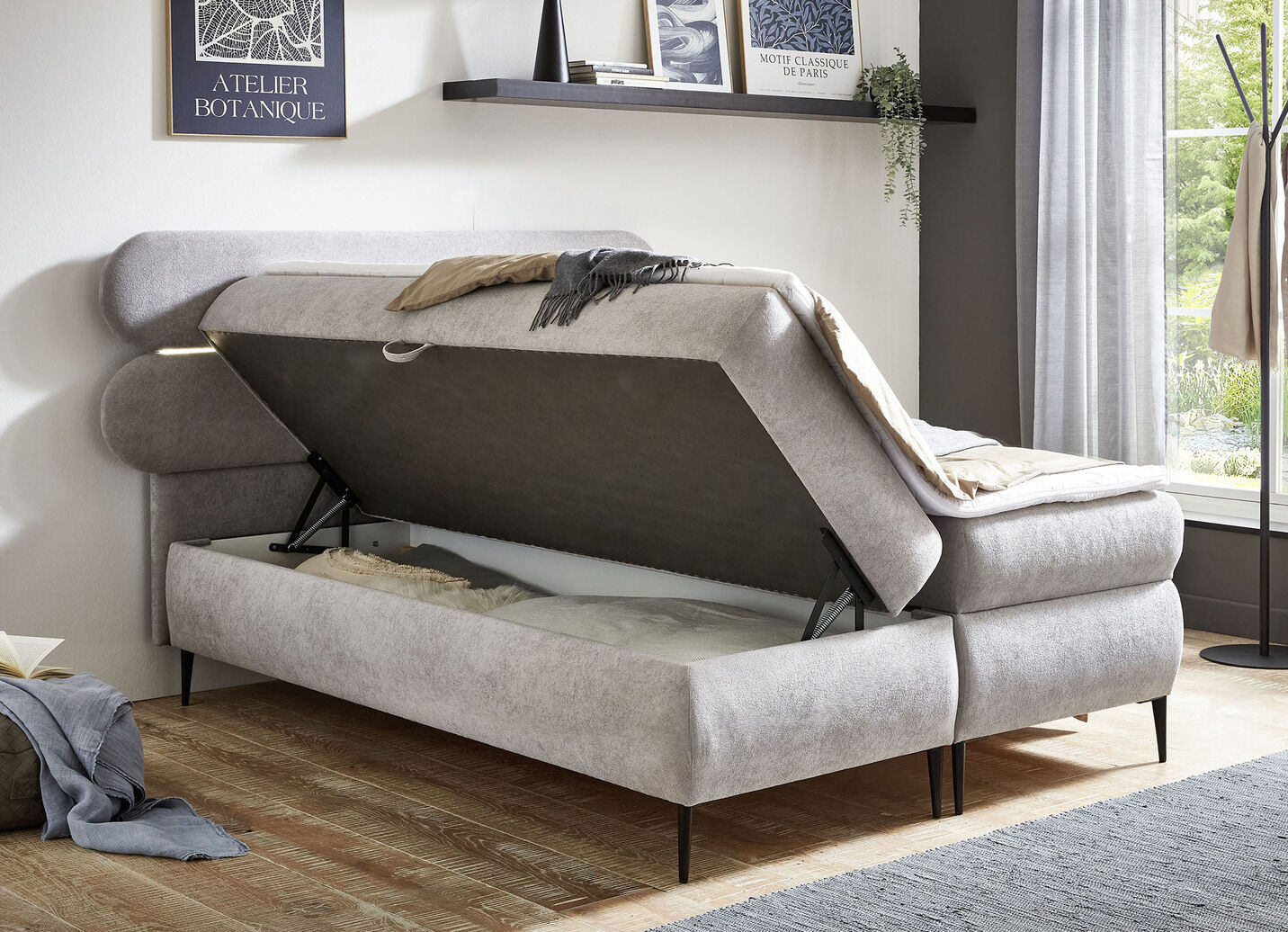 Boxspringbett mit LED-Beleuchtung und Topper