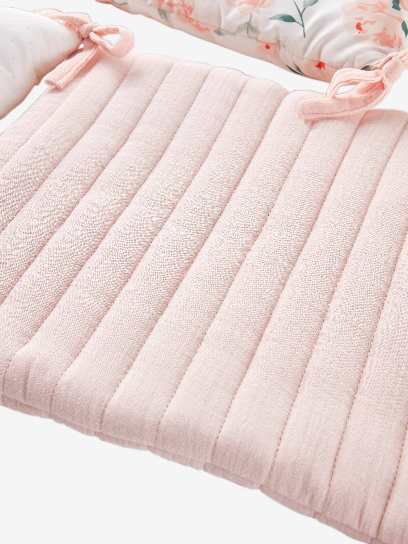 Protetor de berço modular/protetor de cercado infantil Eau de Rose, branco claro, liso com estampas.