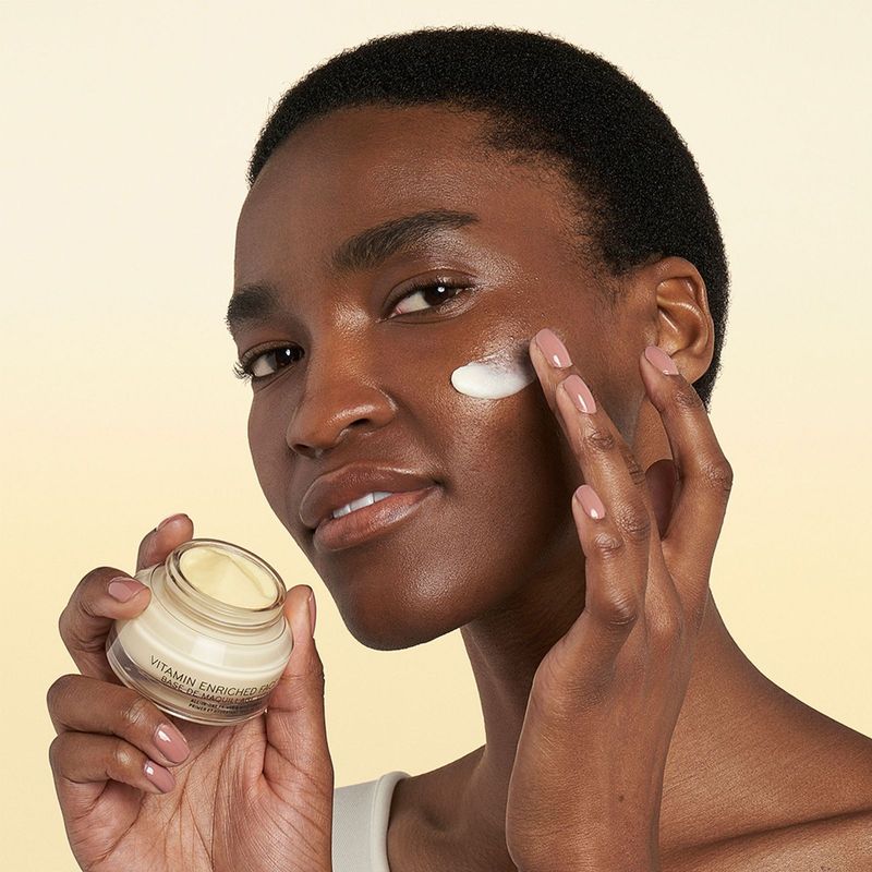 Bobbi Brown Vitaming Enriched Face Base